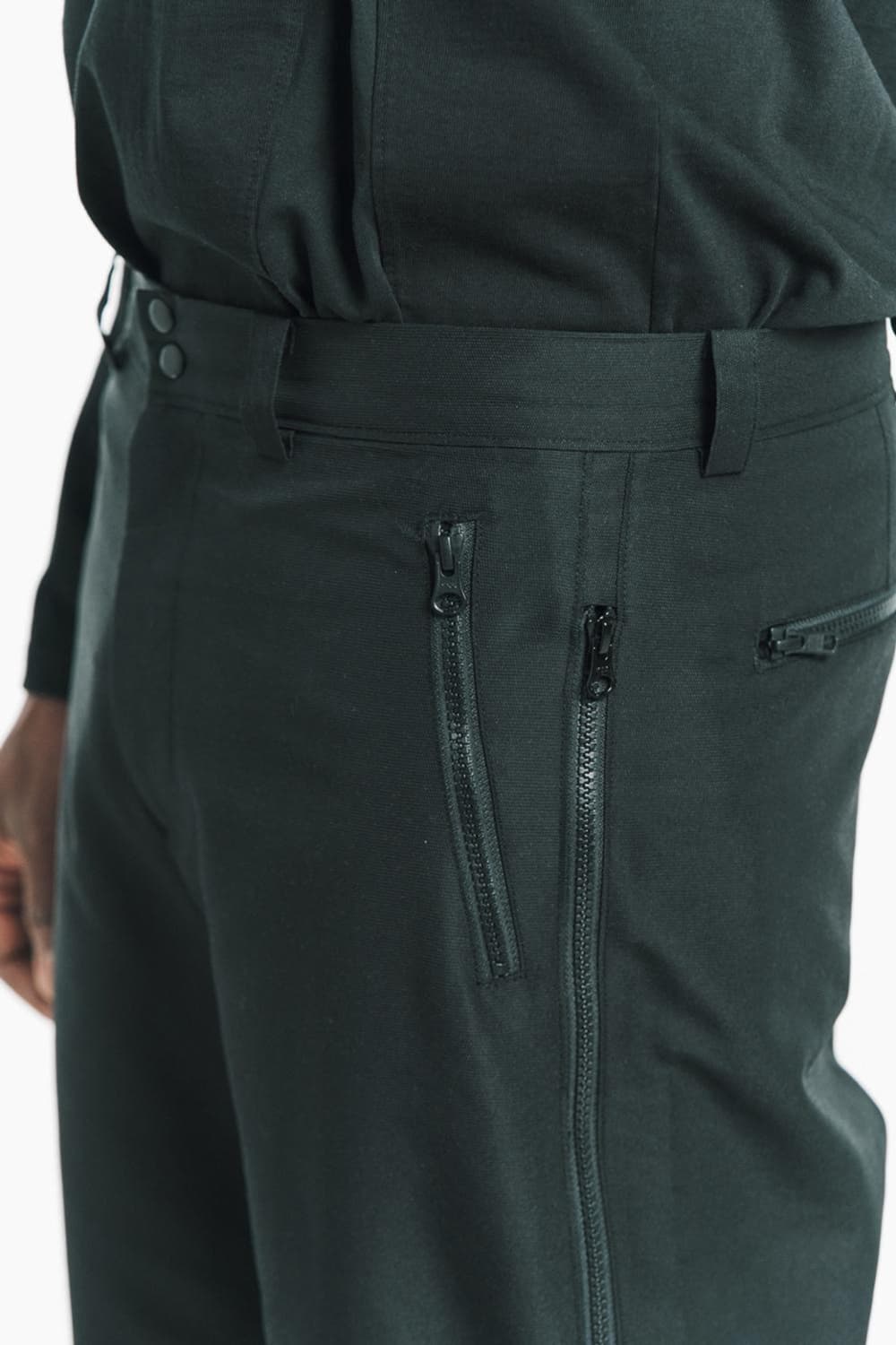 MPa 플라스틱프로덕트 지퍼 다트 팬츠 [차콜] 상품이미지4