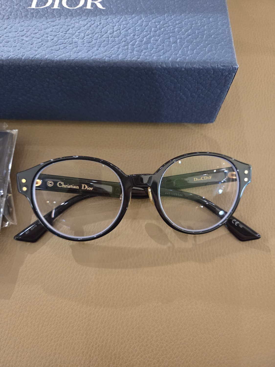 크리스찬 디올 블랙 뿔테 상품이미지2