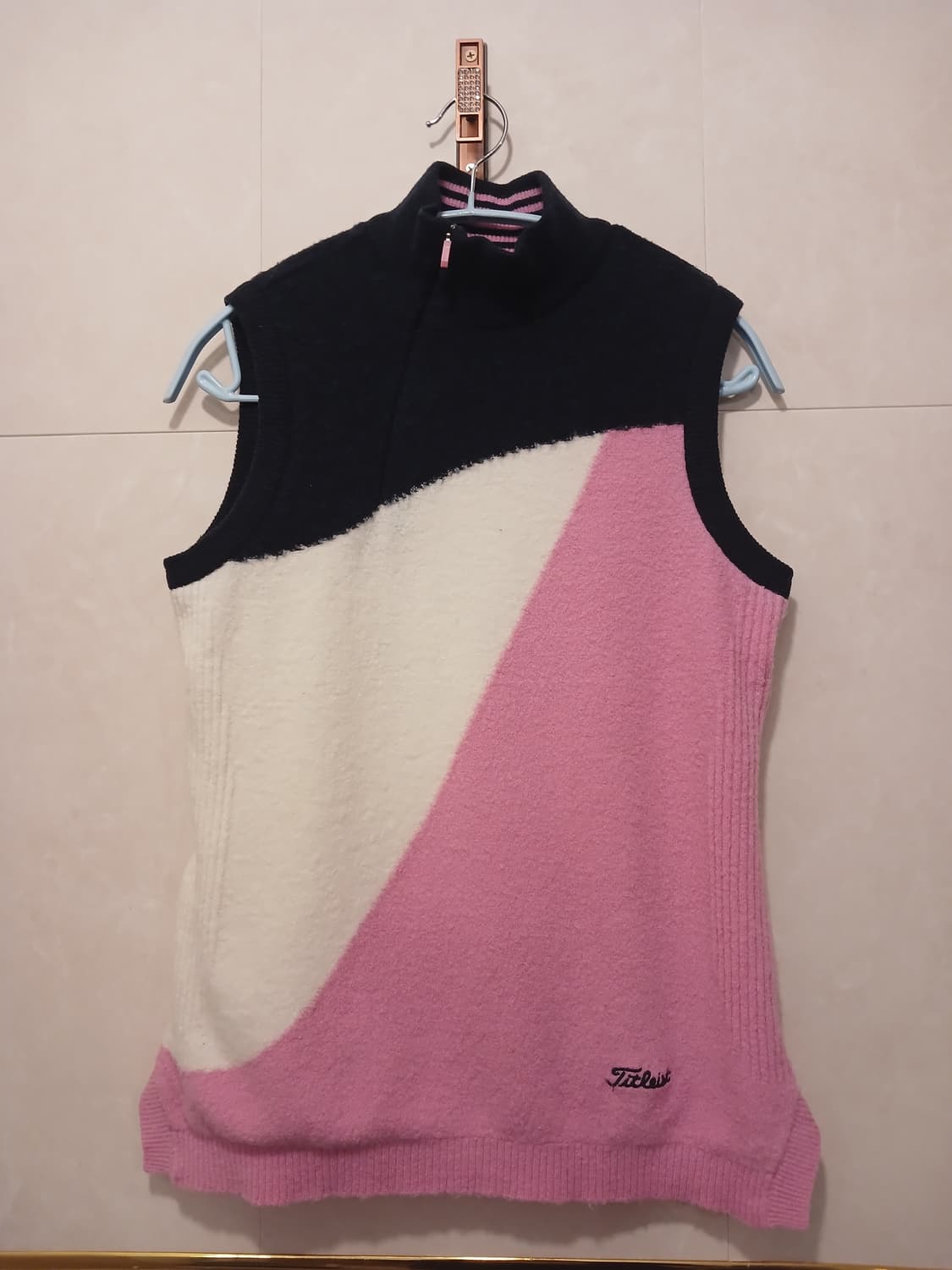 타이틀리스트 정품 여성 모직 반집업 민소매티 S (85) 사이즈 상품이미지1