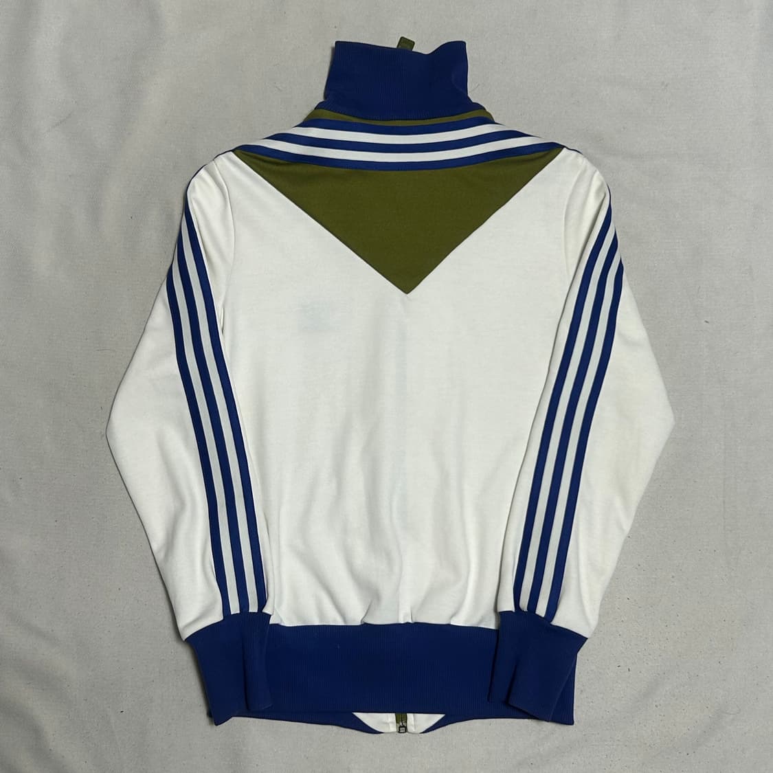 90 아디다스 여성용 화이트 블루 카키 배색 트랙탑 상품이미지3