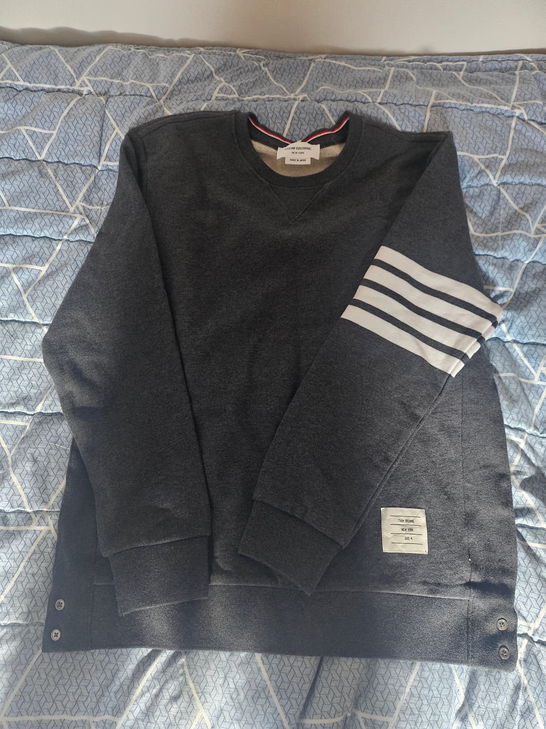톰브라운 4바 스웨트셔츠 다크그레이 4사이즈 상품이미지1