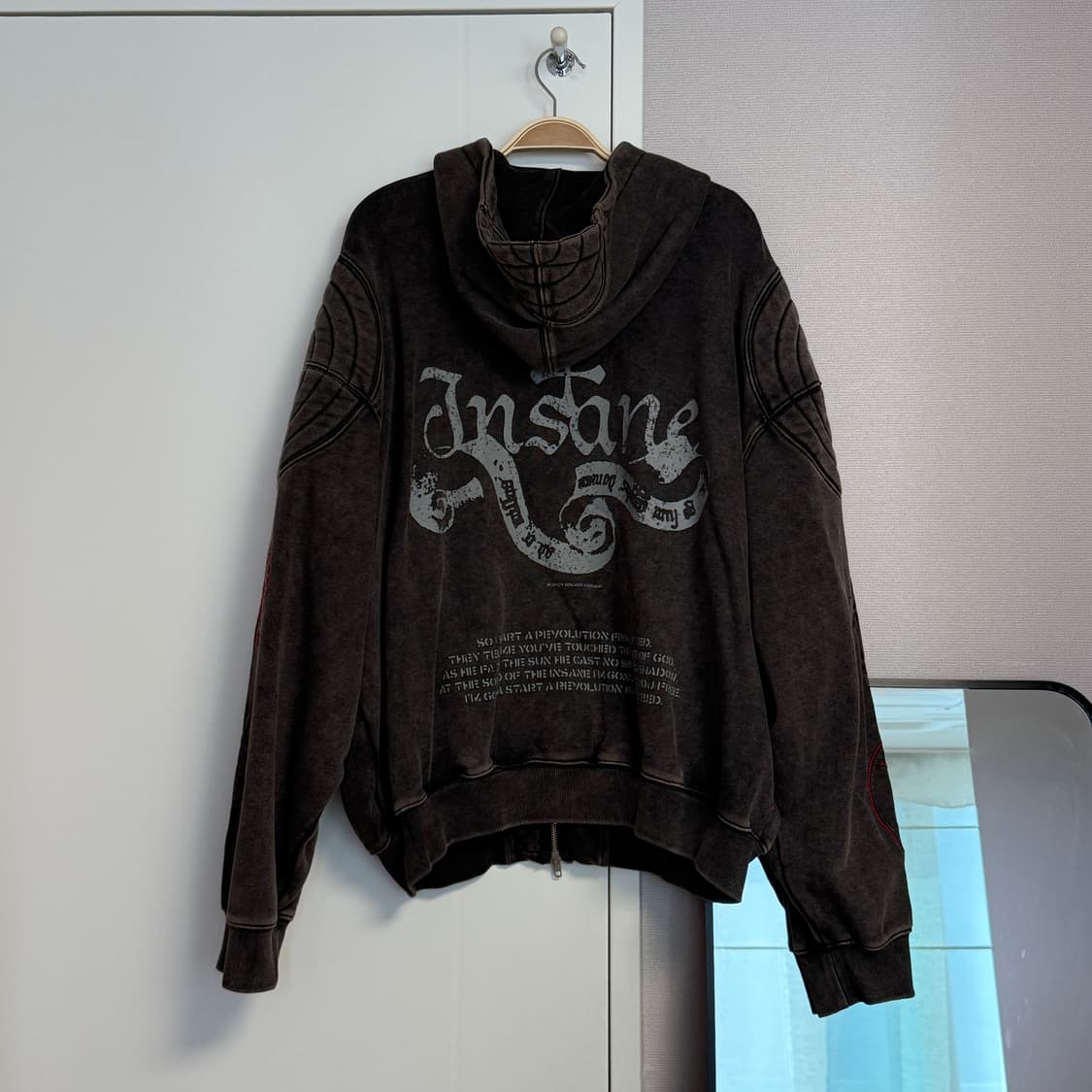 (초판)인세인개러지 엠브로이디드 패디드 후드집업 빈티지 블랙 상품이미지7