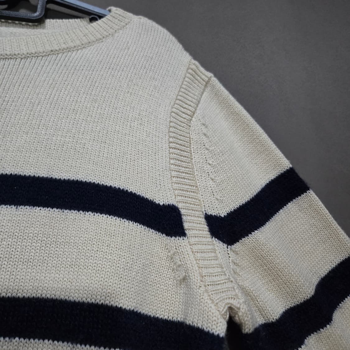 A.P.C. 스트라이프 긴팔 티셔츠 상품이미지2