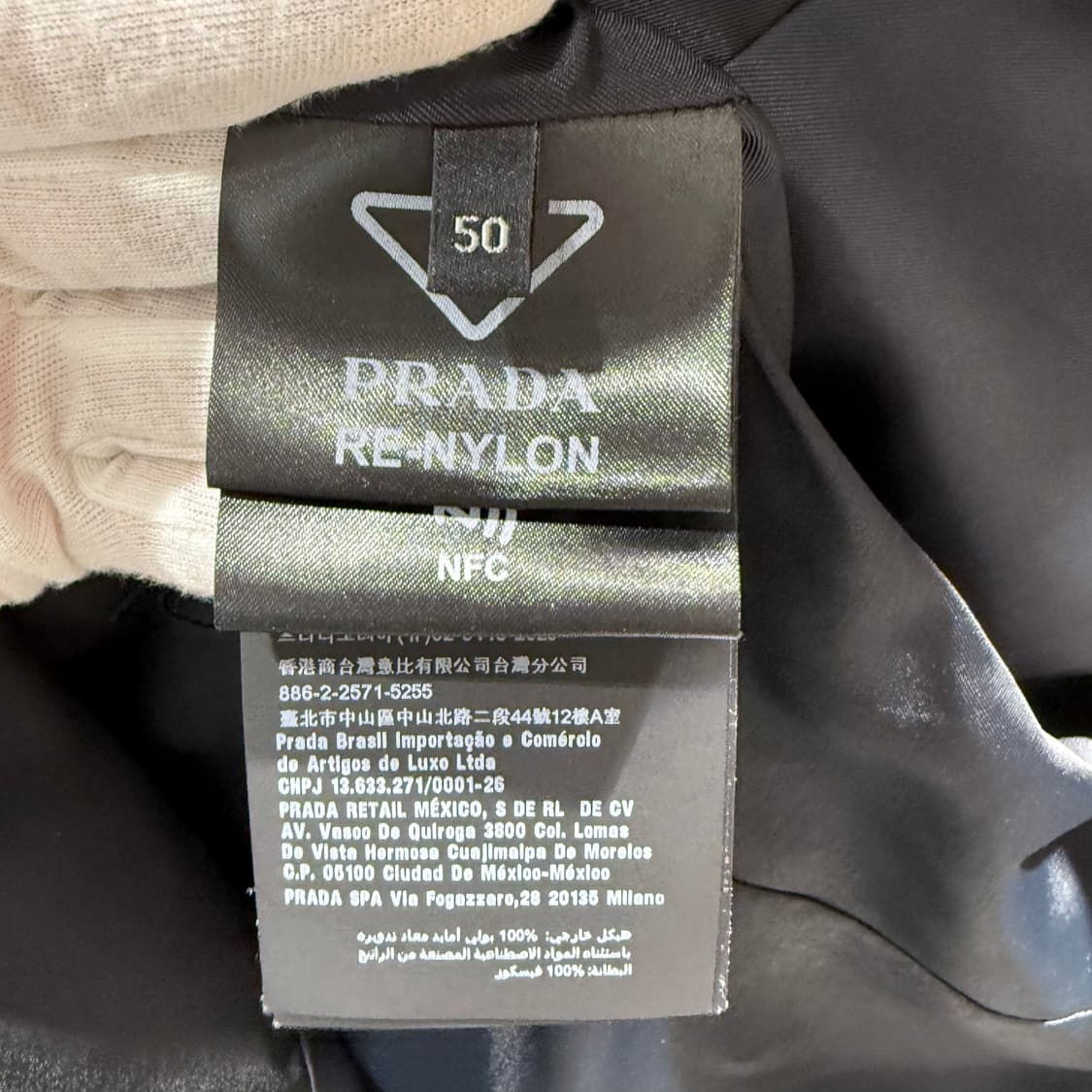 50 / 프라다 리나일론 블랙 카라 블레이저 상품이미지6