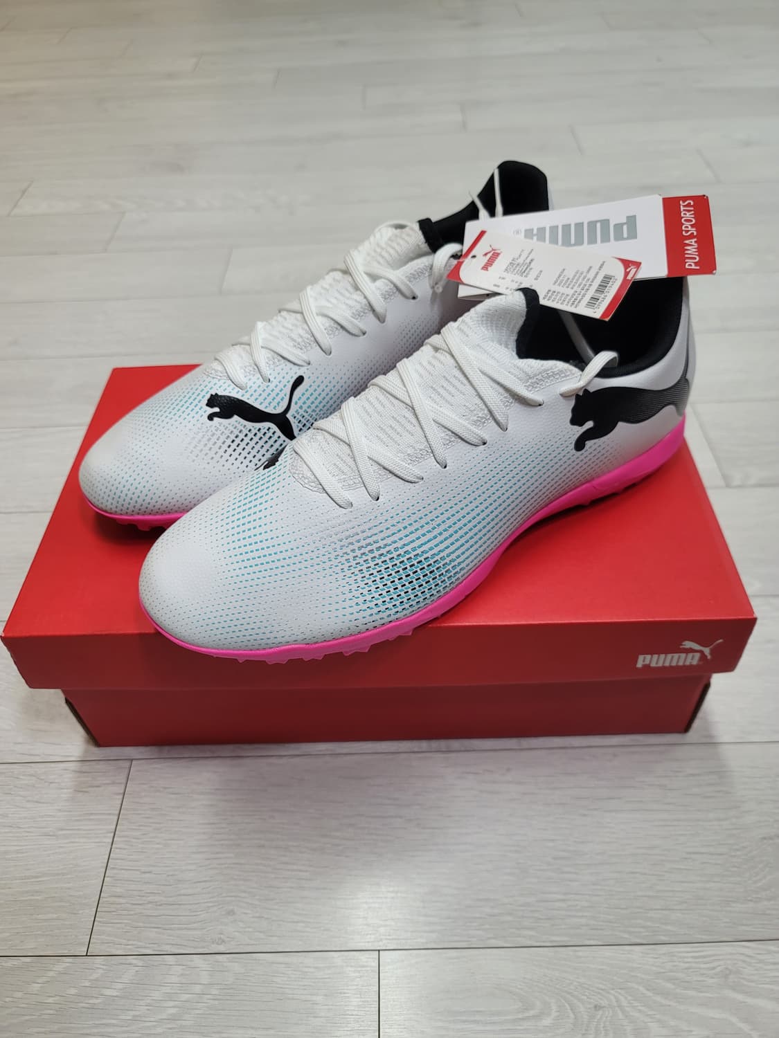 (270)푸마 풋살화 퓨처 7 플레이 TT[대전 직거래도 가능] 상품이미지4