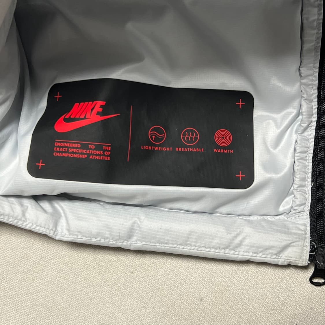 M 나이키 에어로로프트 다운 필드 베스트 상품이미지6