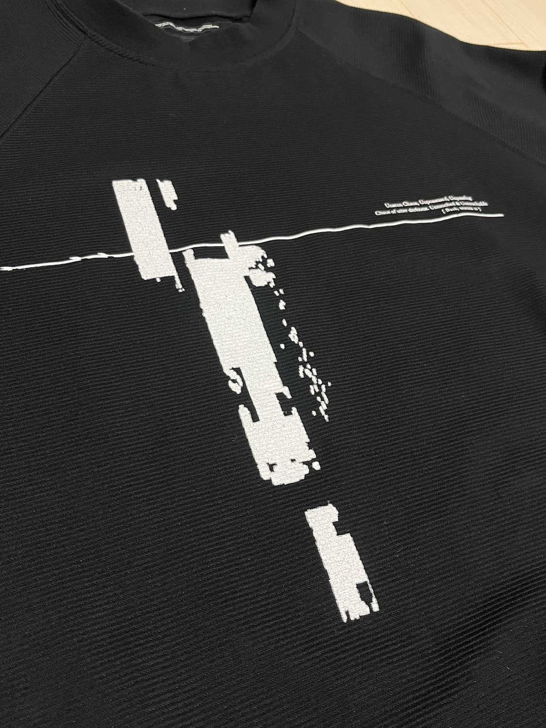 julius 22FW 사선 비대칭 스웻셔츠 상품이미지1