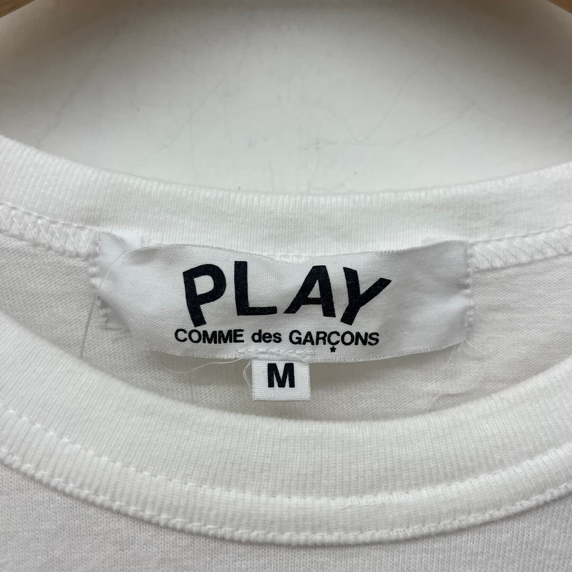 꼼데가르송 PLAY 흰색 반팔티 여s 상품이미지4