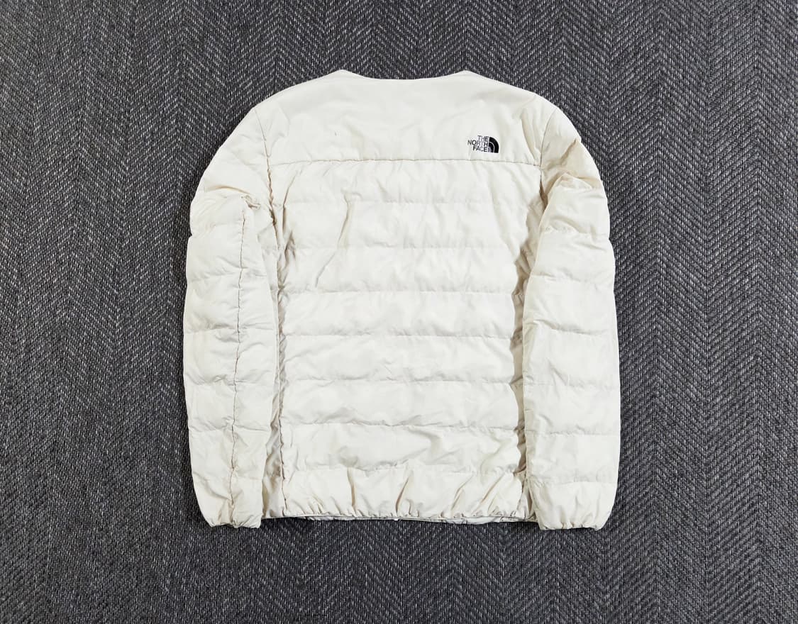 노스페이스 아이보리 경량 패딩
 상품이미지2