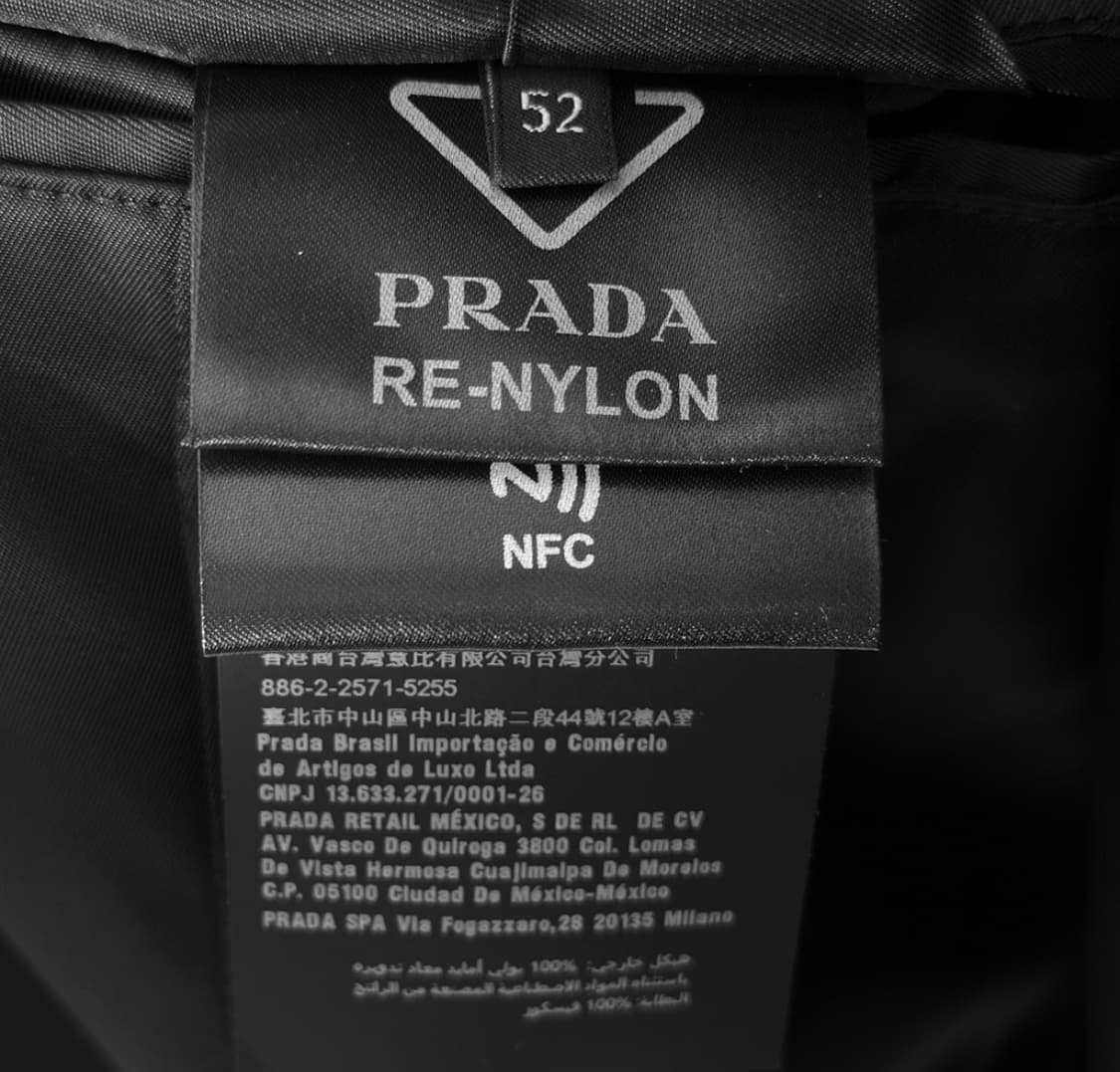 [52] 프라다 남성 삼각로고 리나일론 싱글 브레스트 블레이저 자켓 블랙 상품이미지8