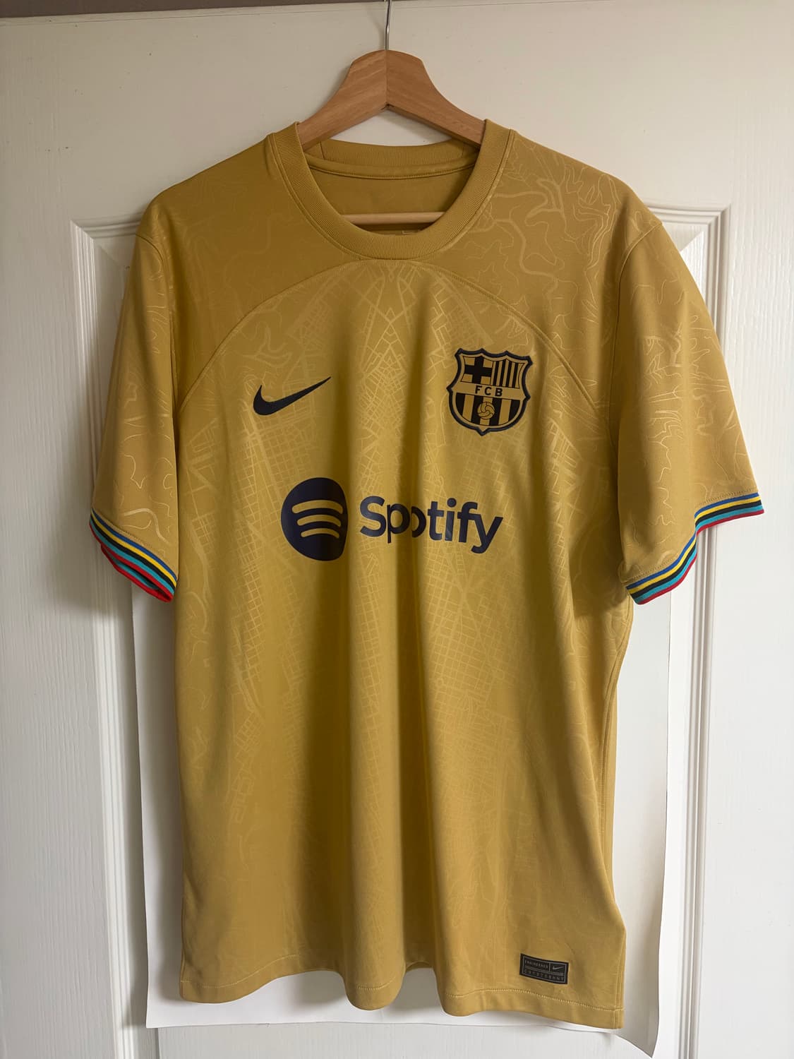 나이키 FC 바르셀로나 22-23 어웨이 유니폼 상품이미지1