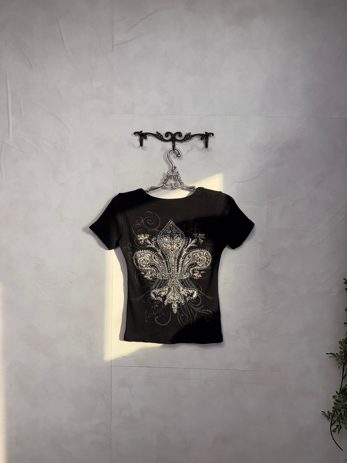 Black bold stud cross half t  상품이미지2