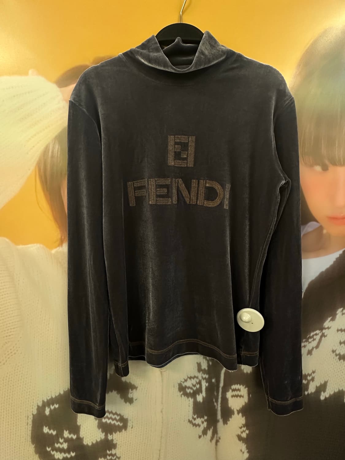 FENDI 펜디 벨벳 롱슬리브 상품이미지1