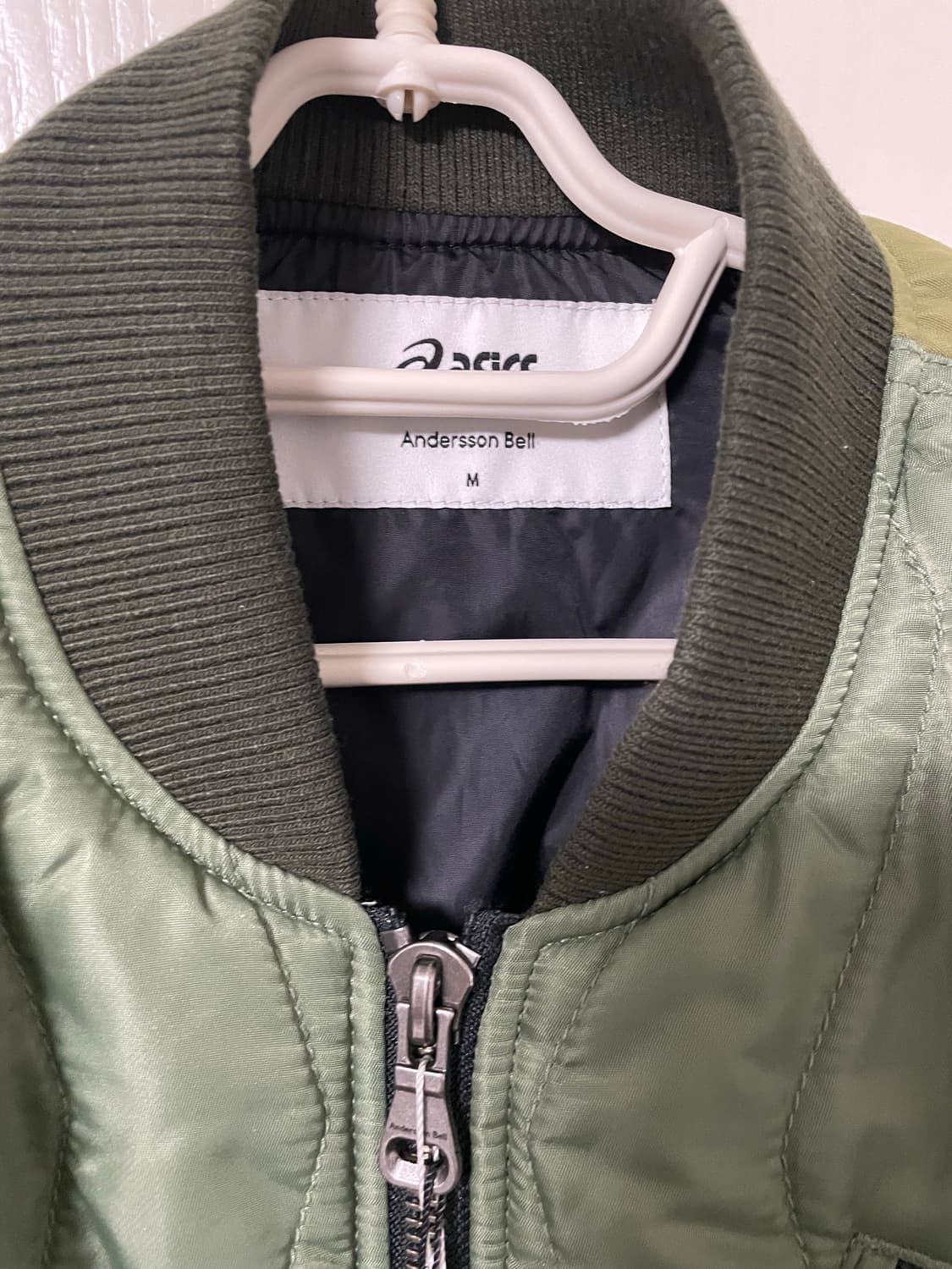 아식스 엔더슨벨 봄버 카키 M 상품이미지3