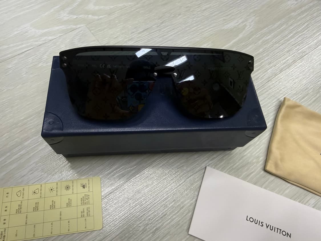 루이비통 선글라스 Z1708E (거의 새품) 상품이미지2