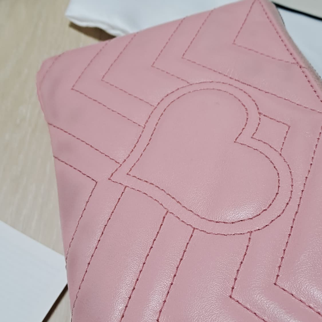 [100%/정품] 구찌 GG 마몽 마틀라세 핑크 파우치, 구찌클러치 상품이미지5