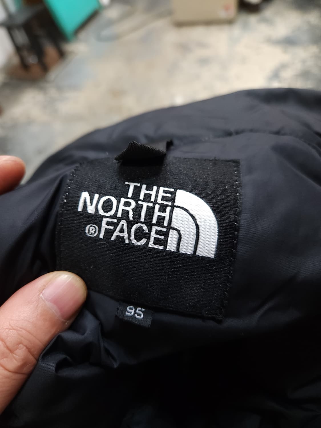 노스페이스 700 올블랙  눕시 구스 패딩점퍼

 상품이미지8