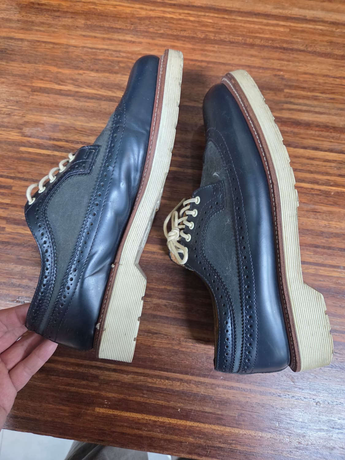 닥터마틴 빈티지 윙팁 로퍼 42 270  상품이미지4