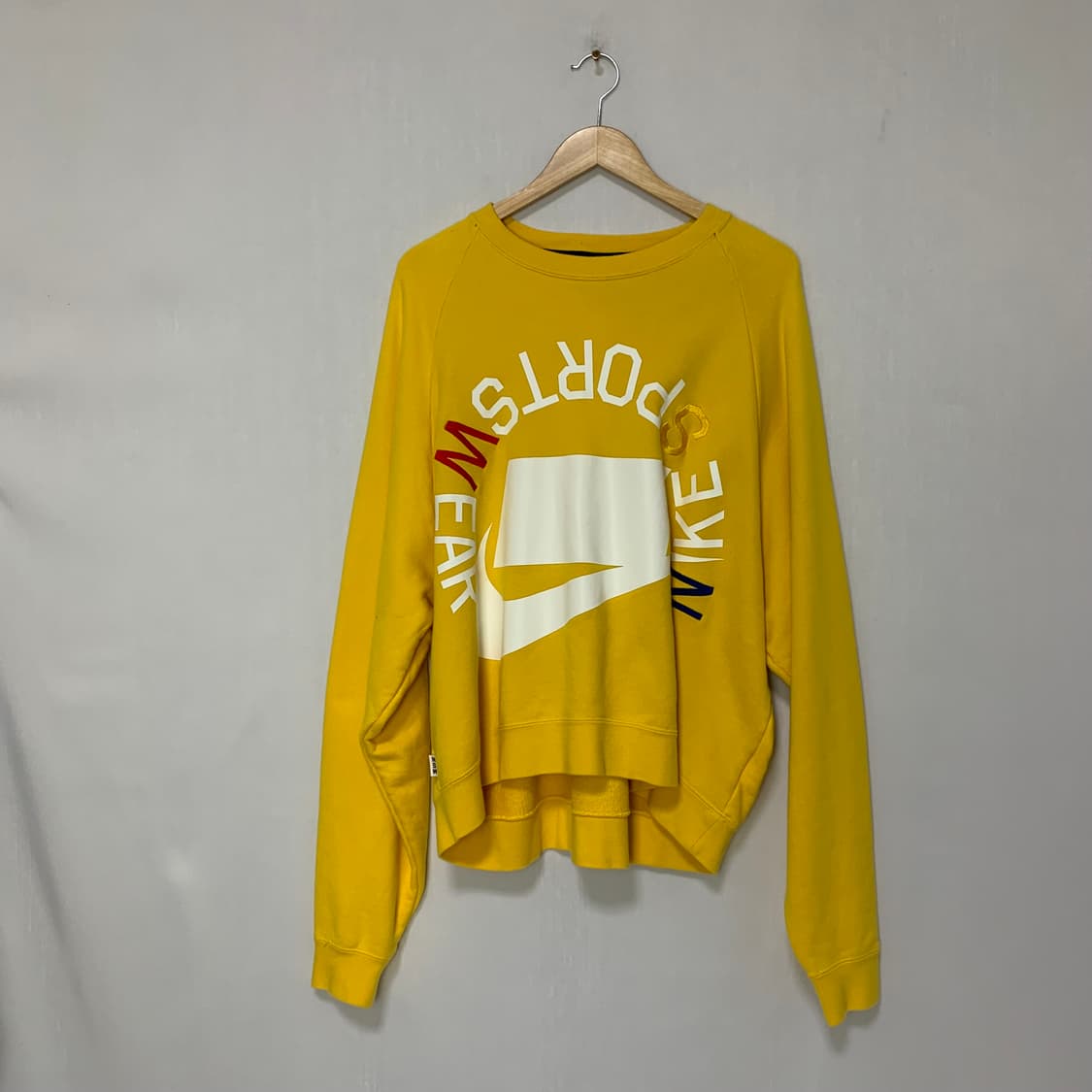 나이키 NSW 스포츠웨어 크롭 맨투맨 옐로우 여성 XL 빈티지 상품이미지1