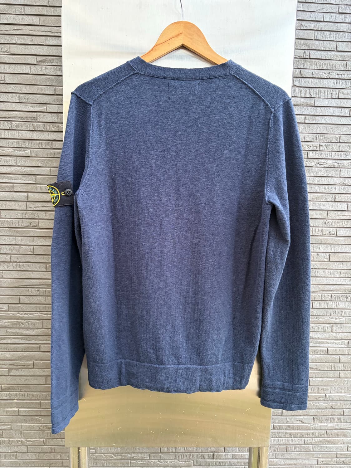 스톤아일랜드 브이넥 니트 상품이미지3