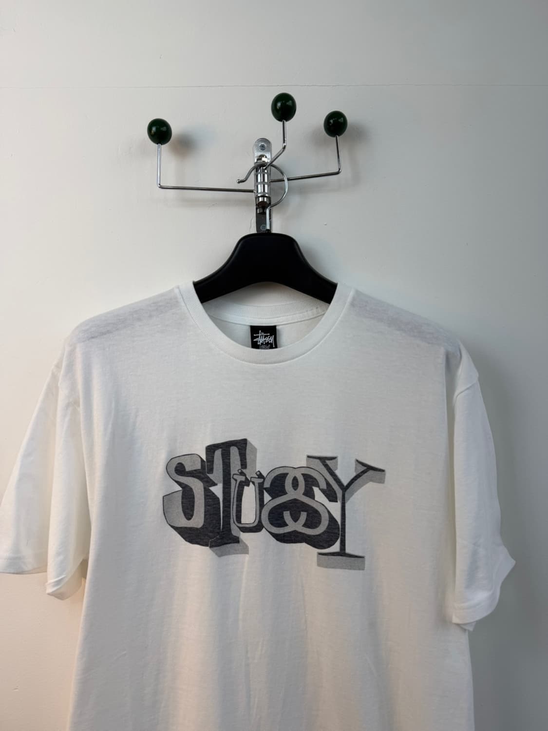 스투시 그래픽 로고 반팔 티셔츠  상품이미지2