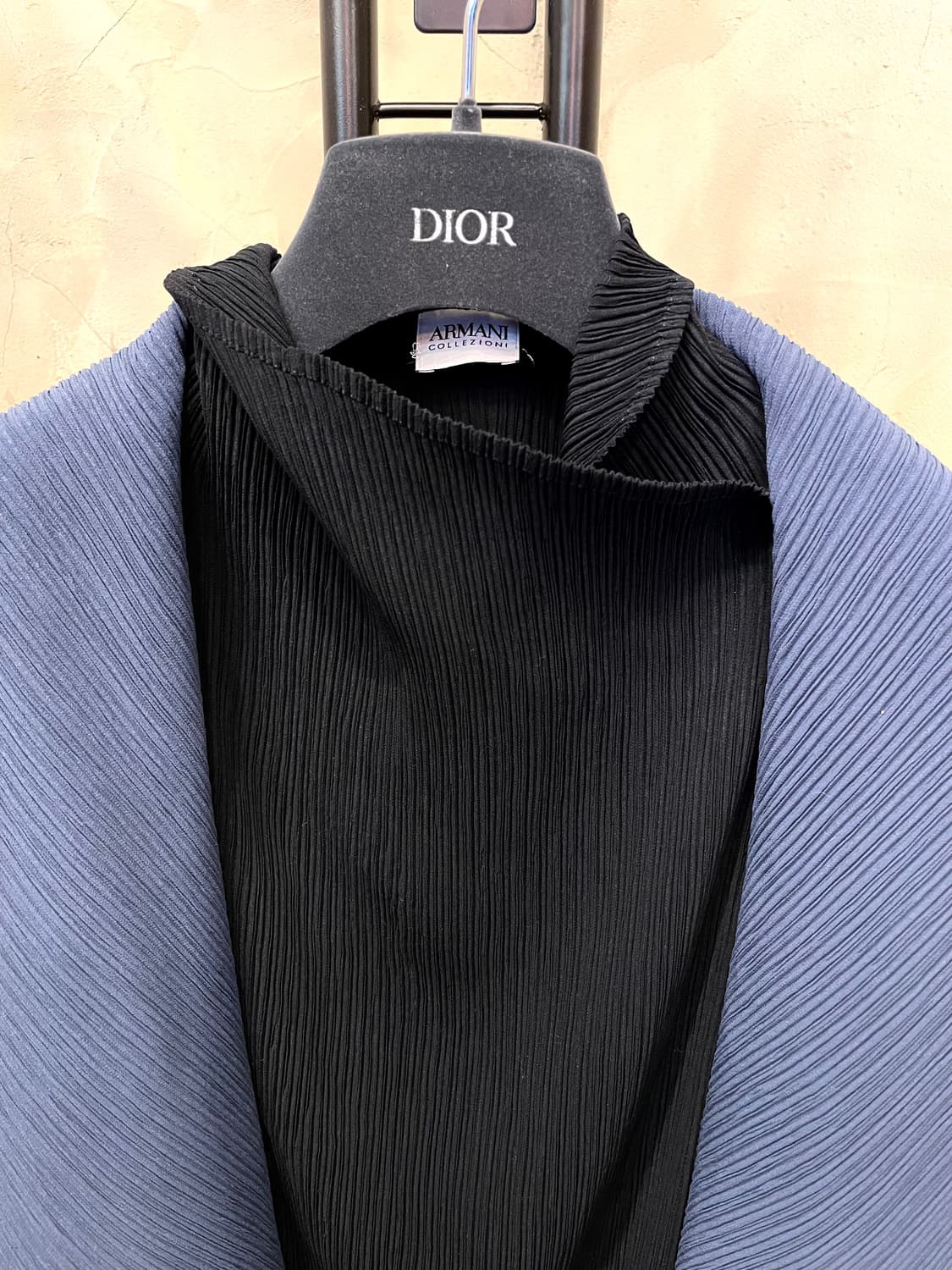 아르마니 꼴레지오니 레이어드 플리츠 가디건 55~66 상품이미지2