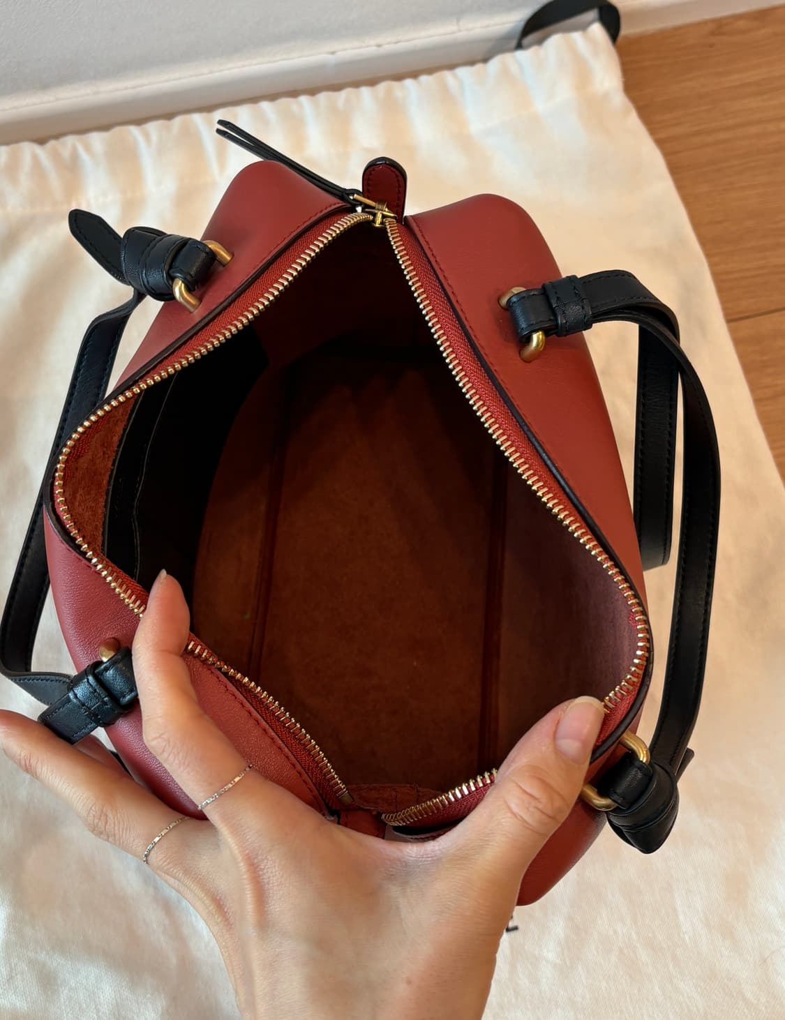 셀린느 올드셀린 스몰 소프트 큐브백 상품이미지3