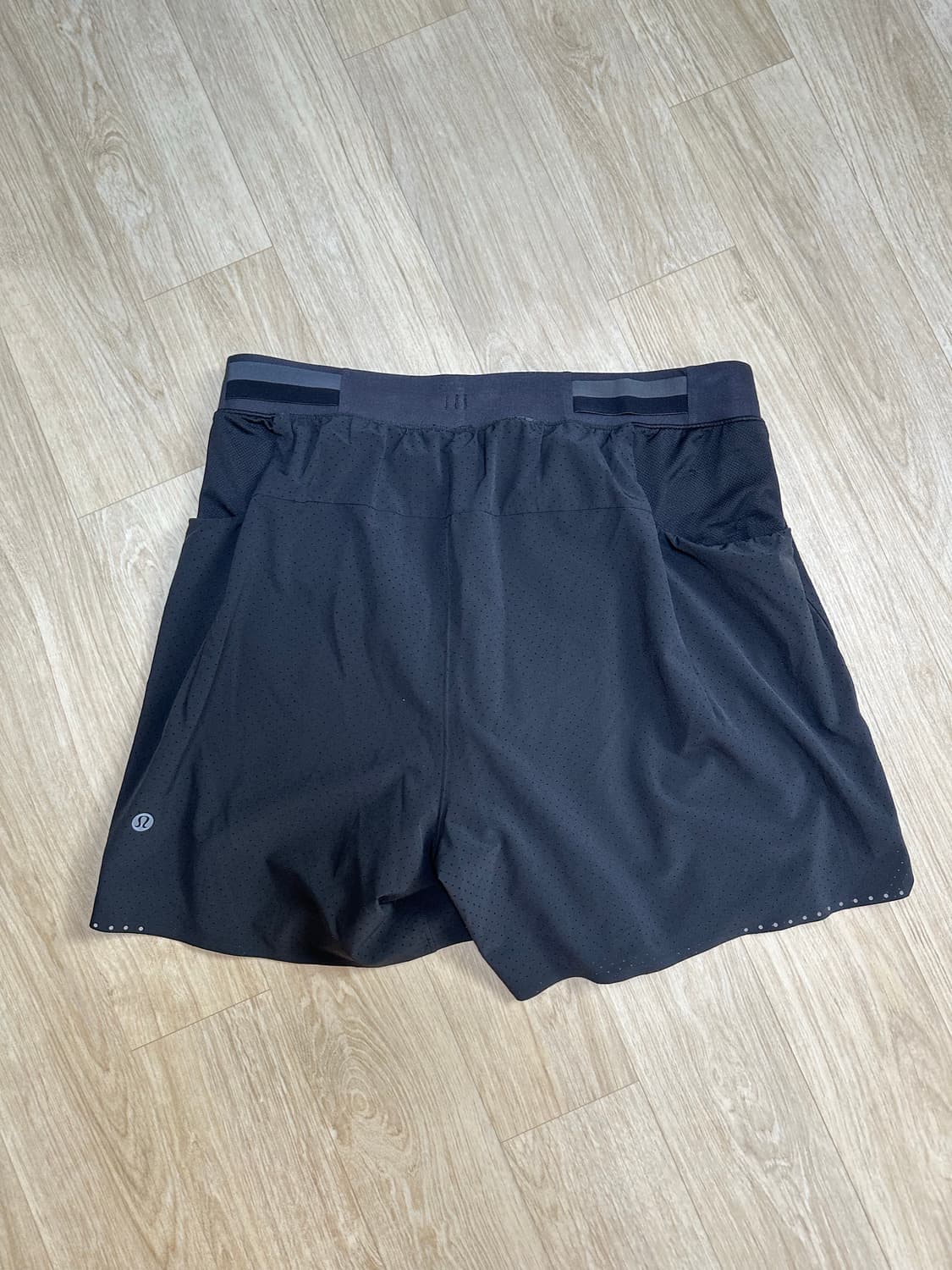 룰루레몬 패스트 앤 프리 라인드 러닝 쇼츠 6인치 블랙 M 상품이미지2