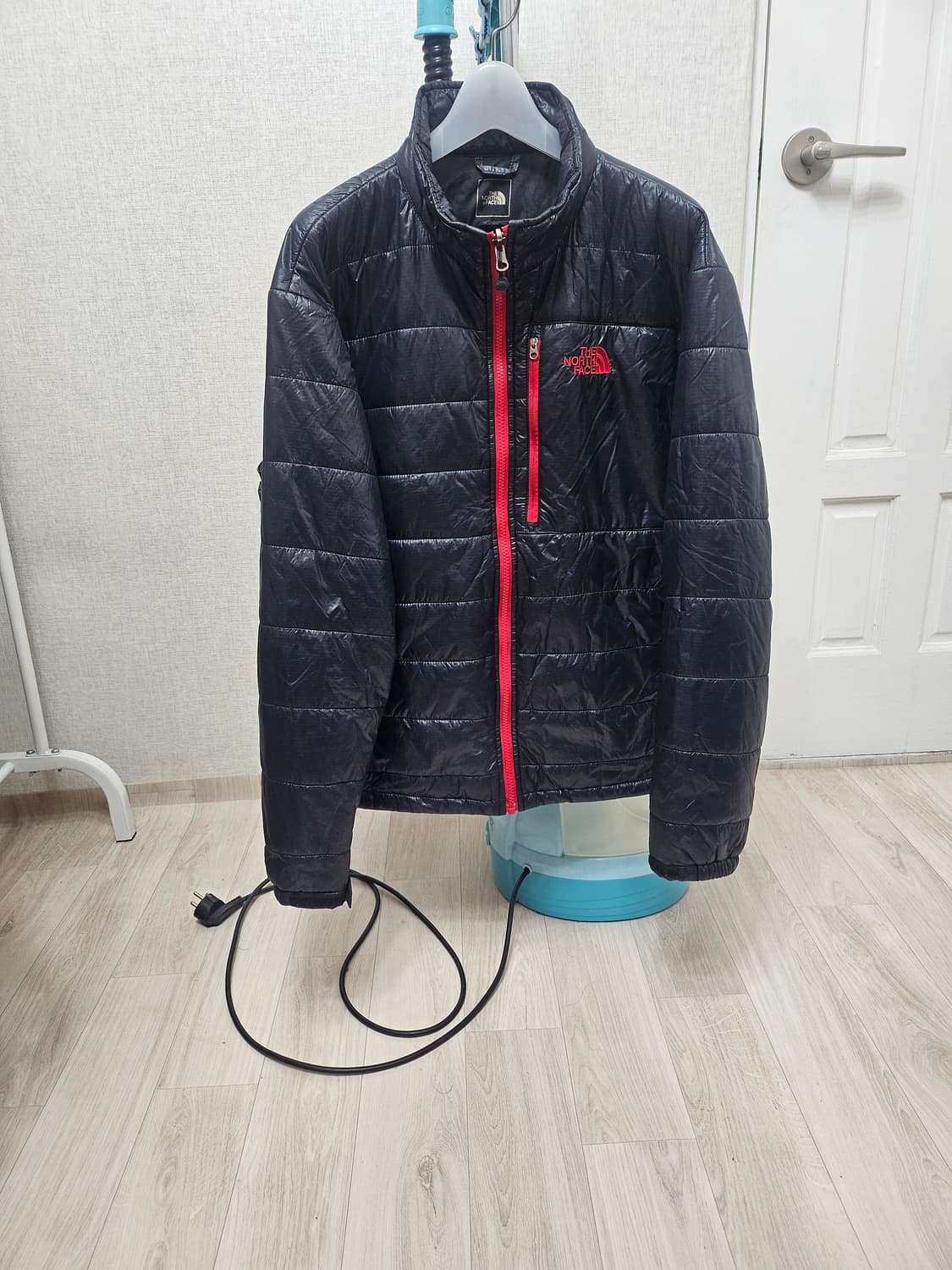 (100)L ☆초대장급☆ 노스페이스 [블랙] 경량패딩 상품이미지1