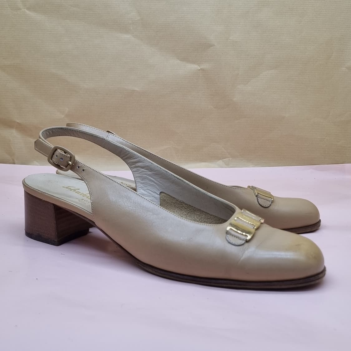 페라가모 슬링백 245 굽5 상품이미지1