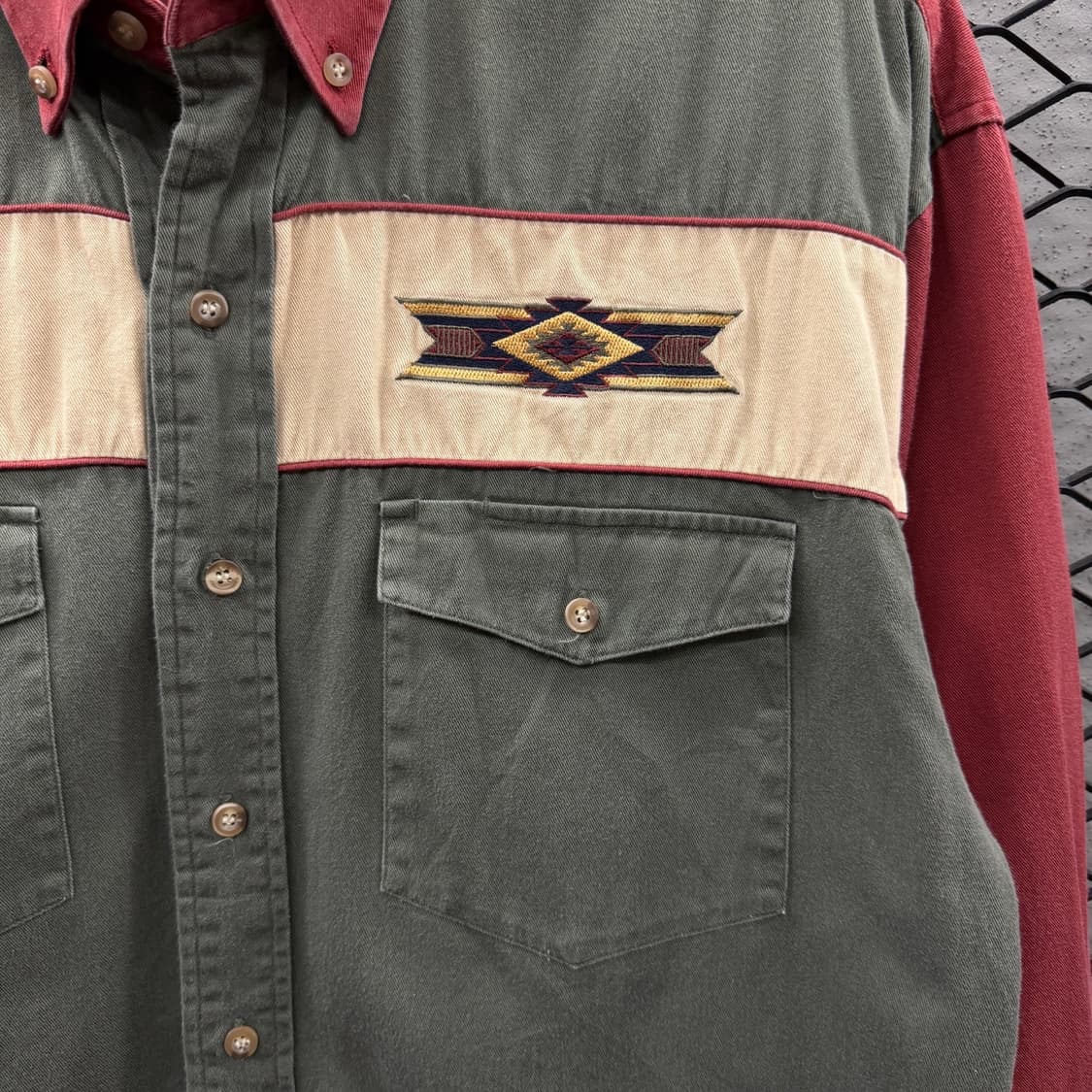 USA VINTAGE 웨스턴 워크셔츠 나바호 패턴 투포켓 디테일 카키 상품이미지6