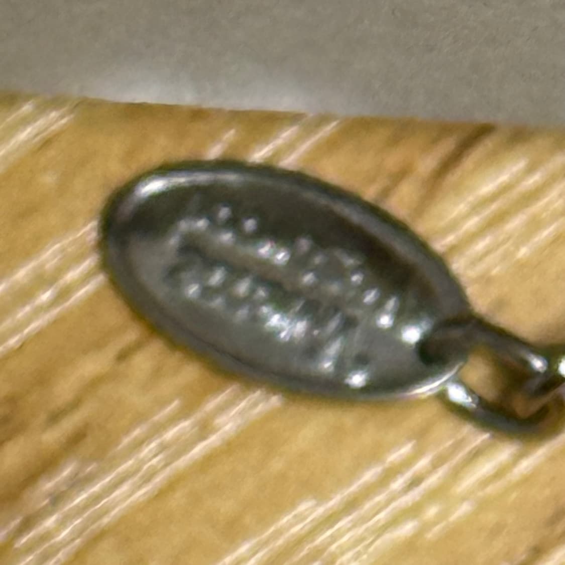 비비안웨스트우드 날개 목걸이  상품이미지3