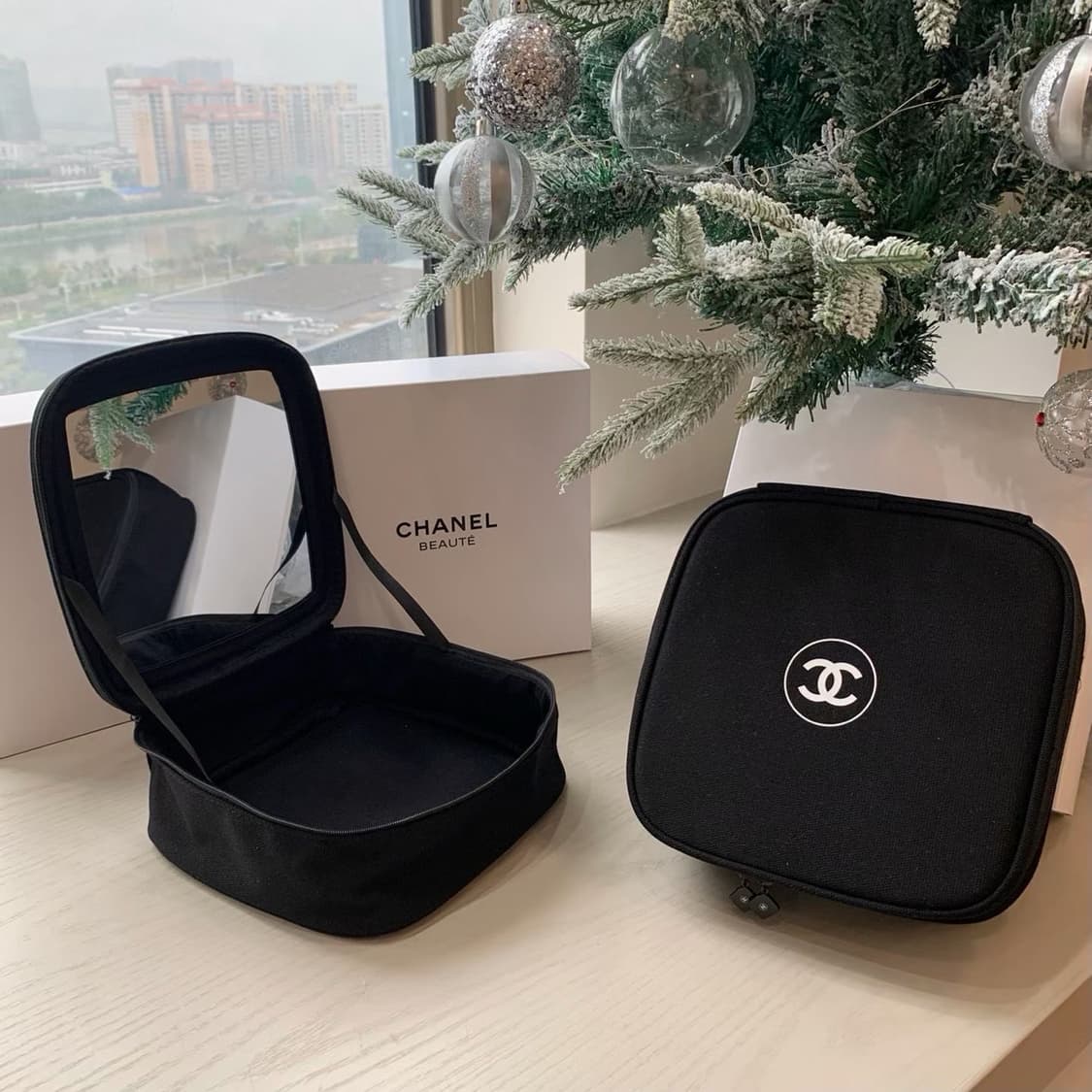 샤넬뷰티 트래블 미러 파우치 메이크업 기프트 파우치 상품이미지3