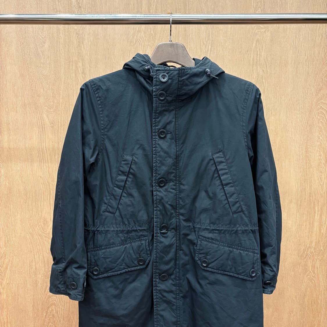 마가렛 호웰 야상 후드 자켓 체스트 사선 포켓 허리 스트링 디테일 블랙 상품이미지4