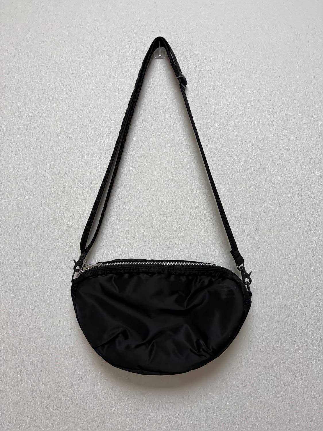 요시다포터  탱커 반달 크로스백 상품이미지4