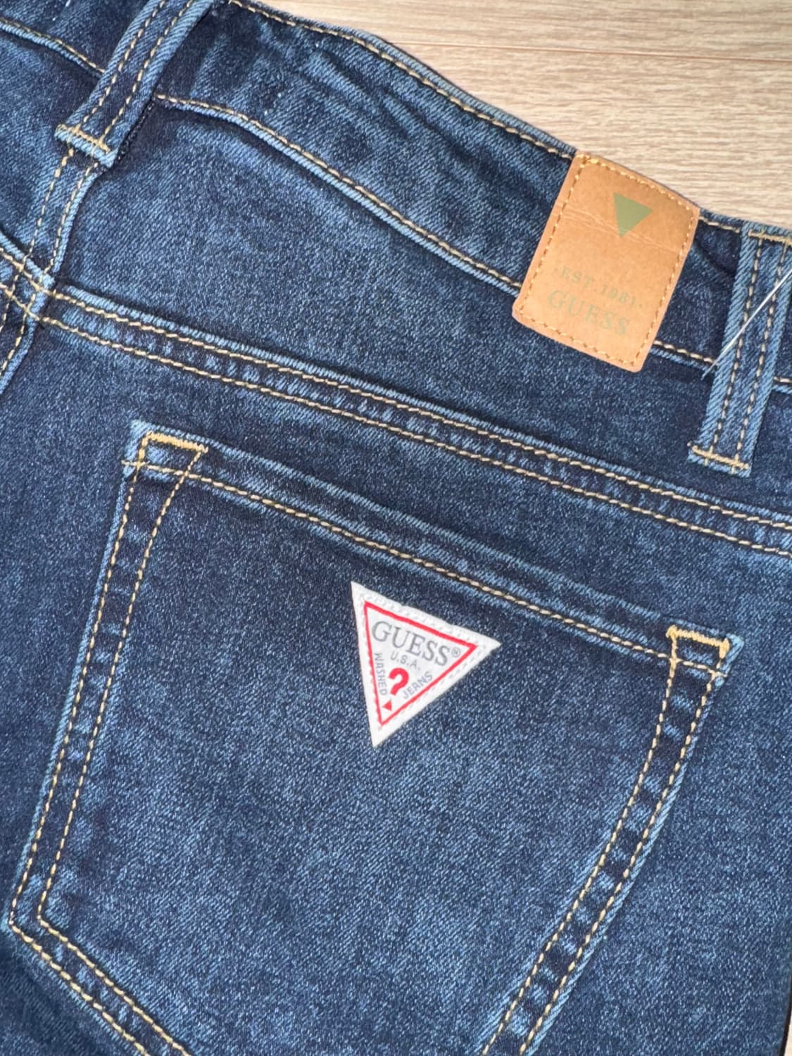 게스 기모 슬림 스트레이트 ML4D8180 상품이미지1