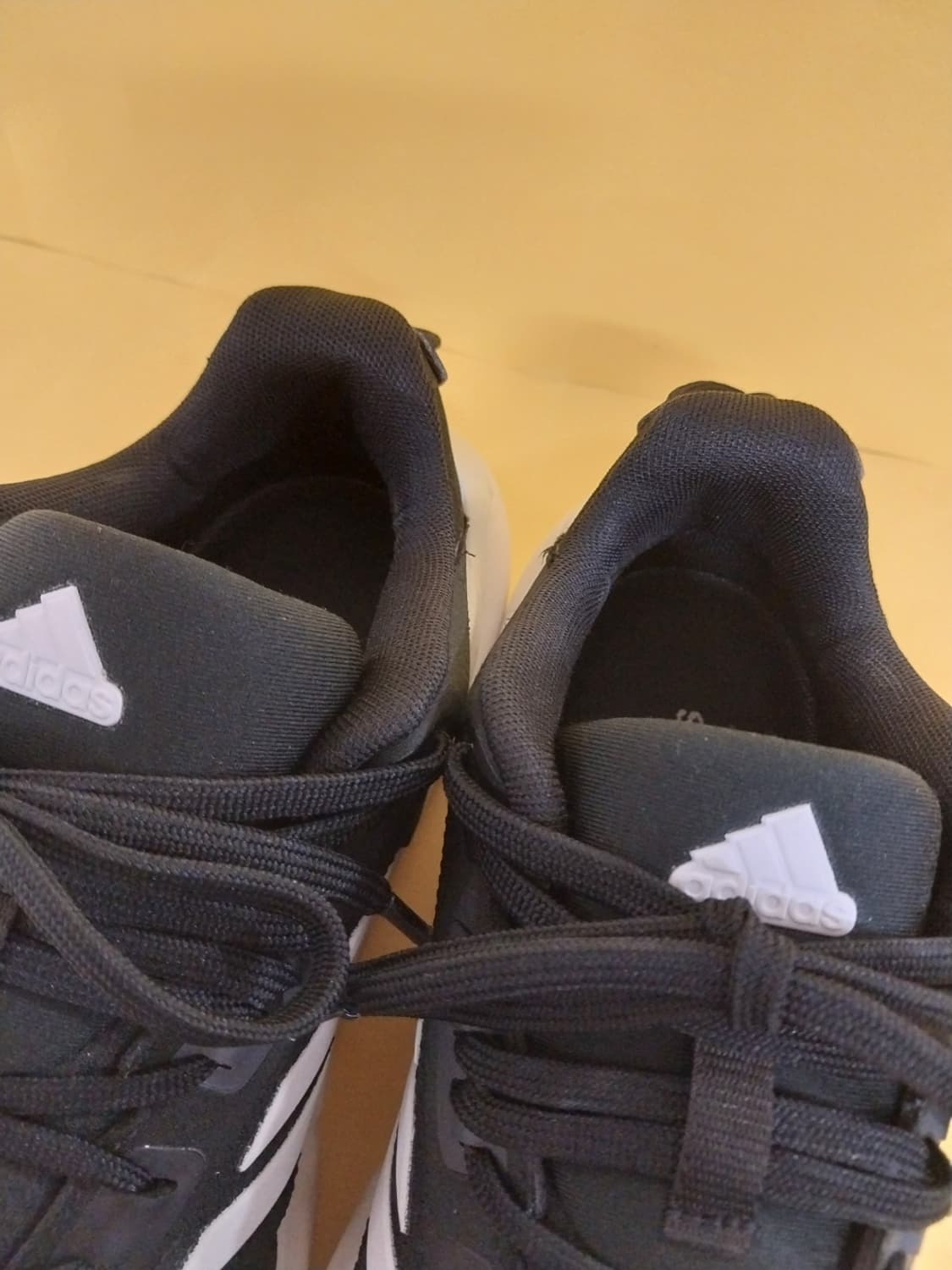 남성 아디다스 클라이마웜 크루저 코어 블랙 화이트 운동화 (235) 상품이미지5