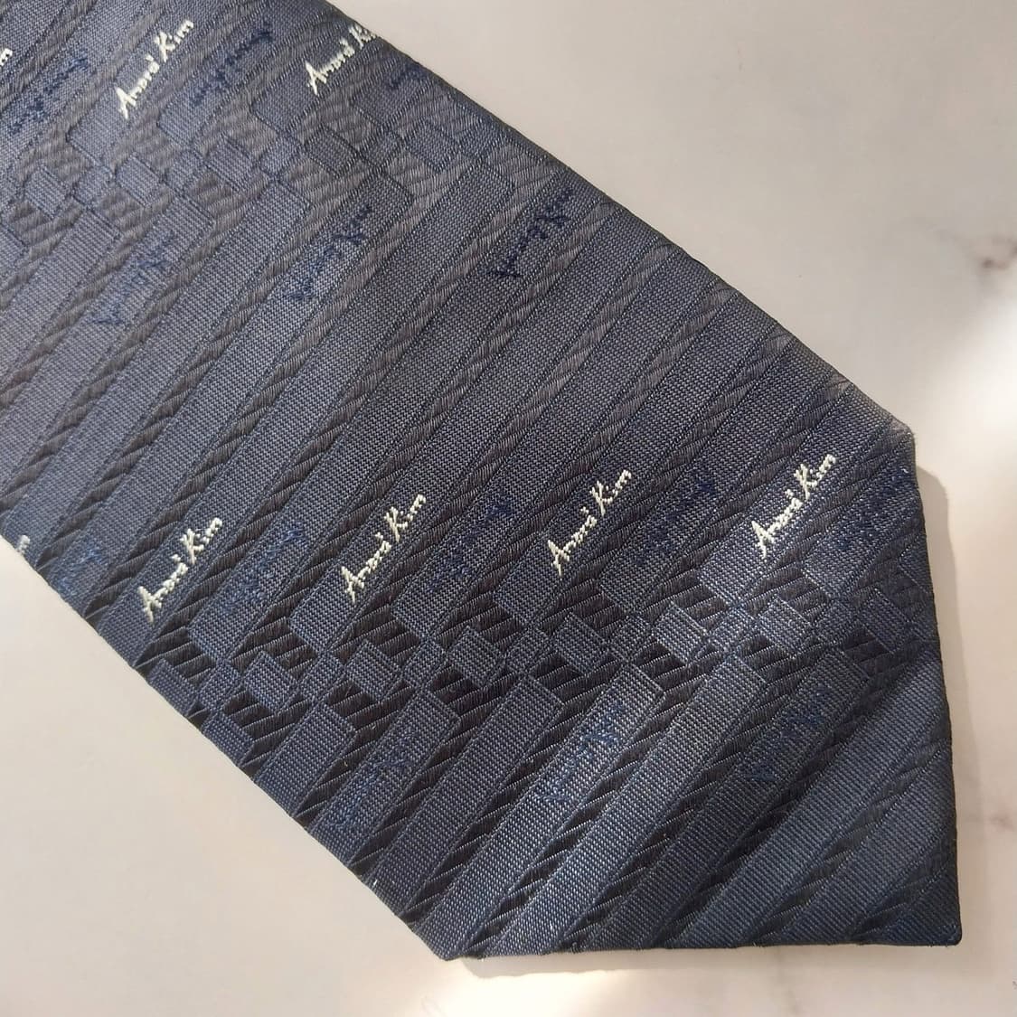 앙드레김 실크 네이비 패턴 넥타이 7.8cm A+등급 K1121
 상품이미지8