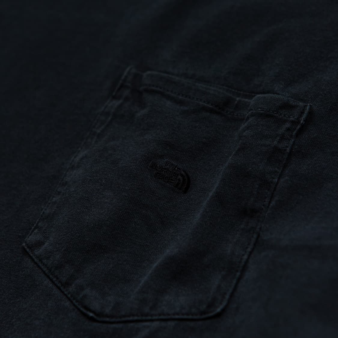 노스페이스 퍼플라벨 포켓 롱슬리브 블랙 상품이미지3