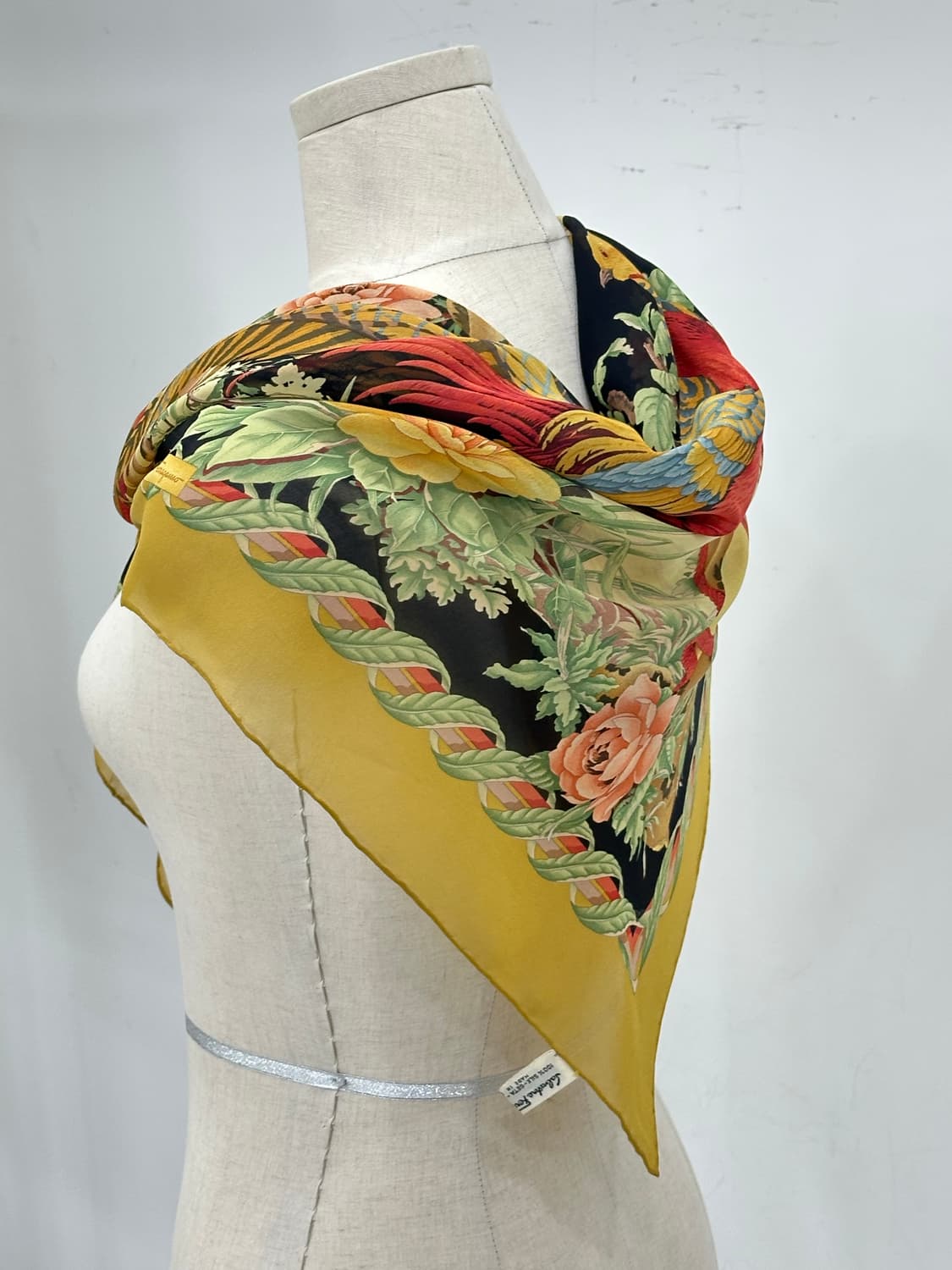 페레가모 실크 스카프 상품이미지4