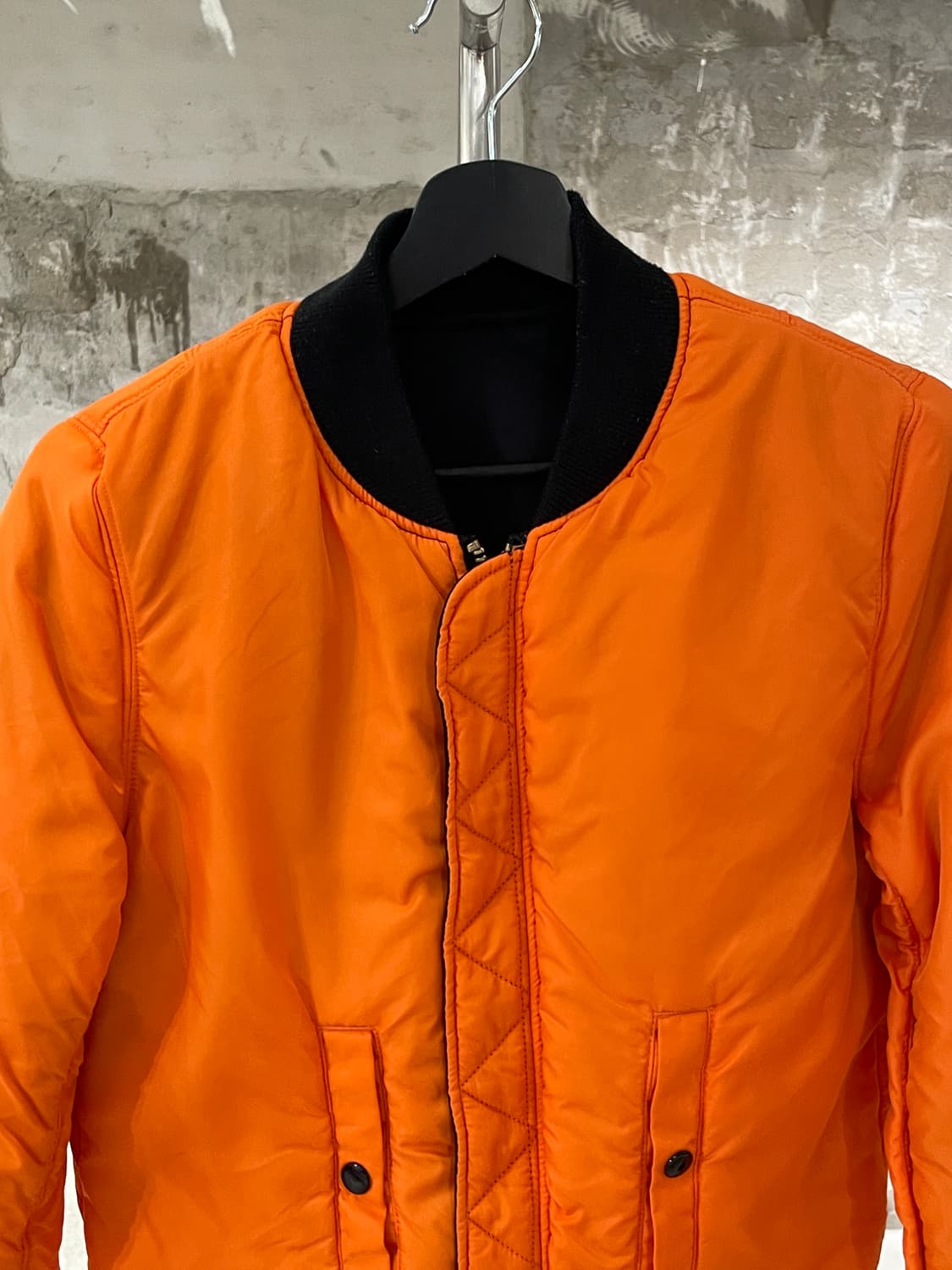 알파 인더스트리 블랙 ma-1 플라이트 리버시블 자켓 상품이미지6