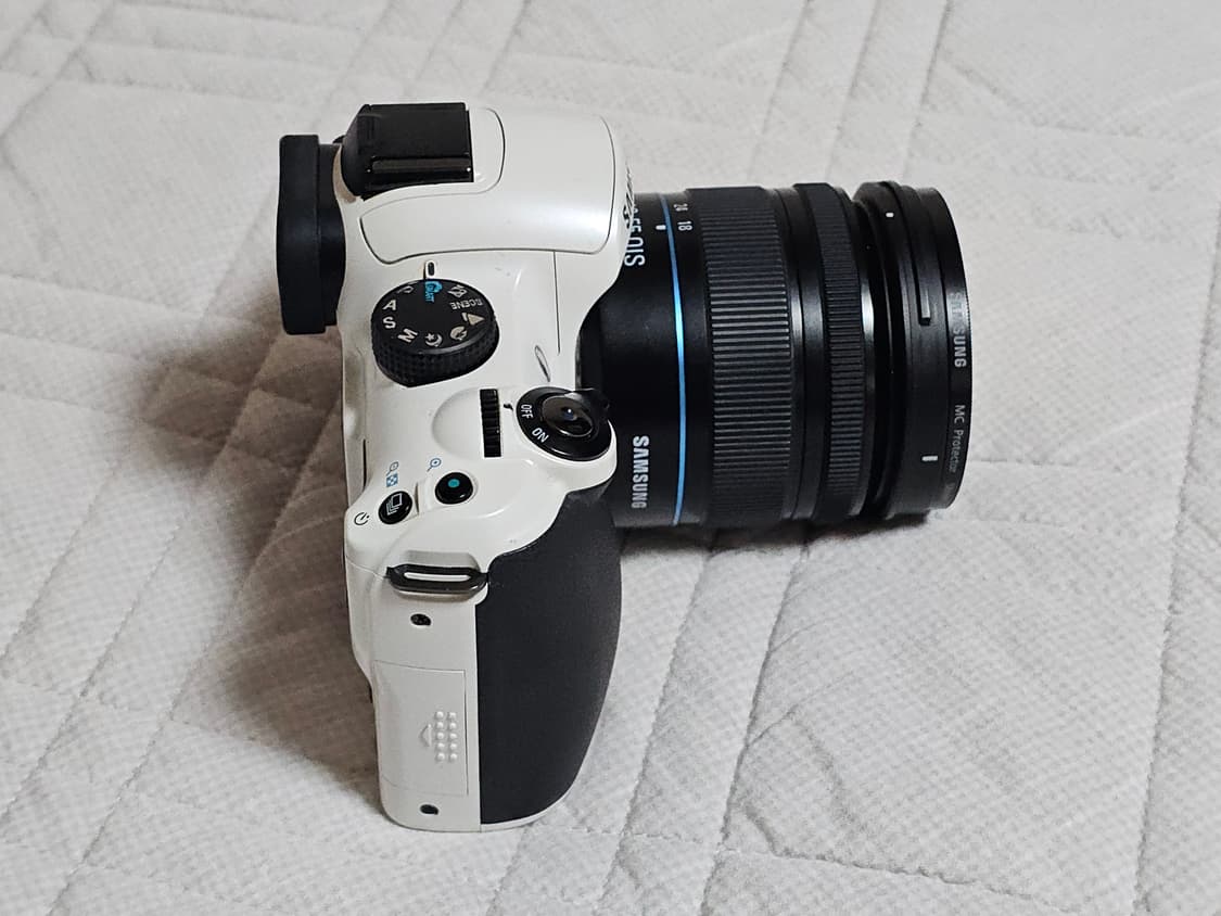 DSLR 감성, 삼성 NX10 미러리스 카메라 상품이미지5