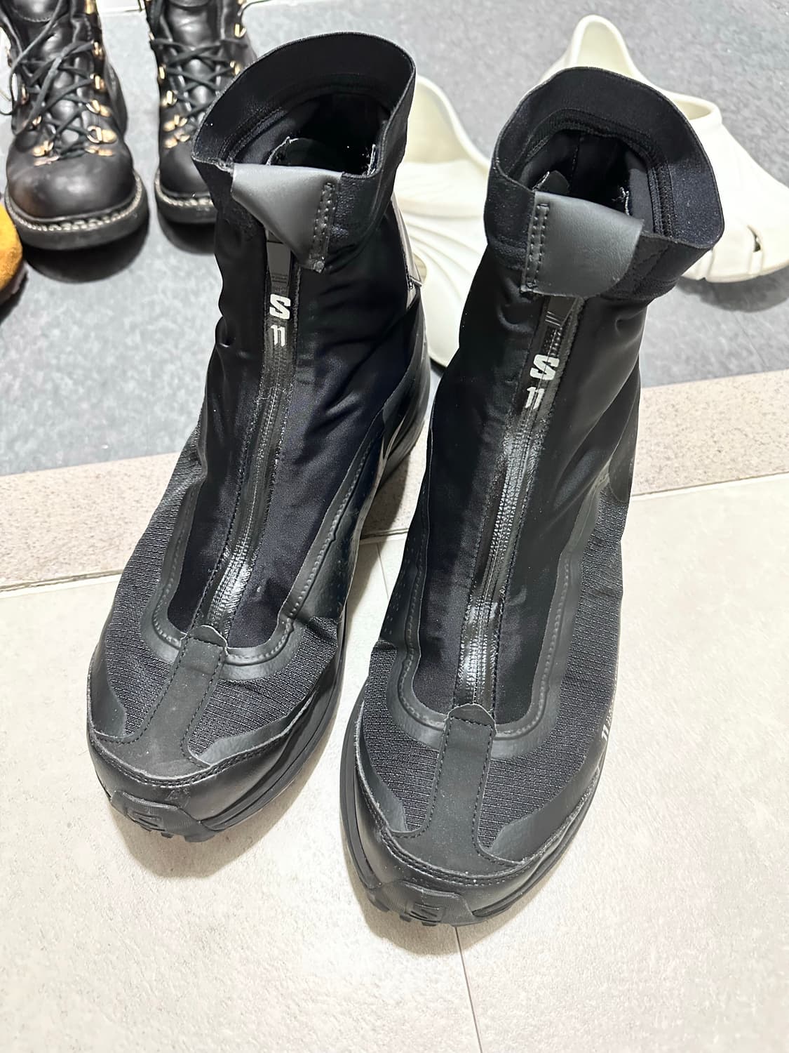 살로몬 11by 보리스비잔사베리 블랙 상품이미지1