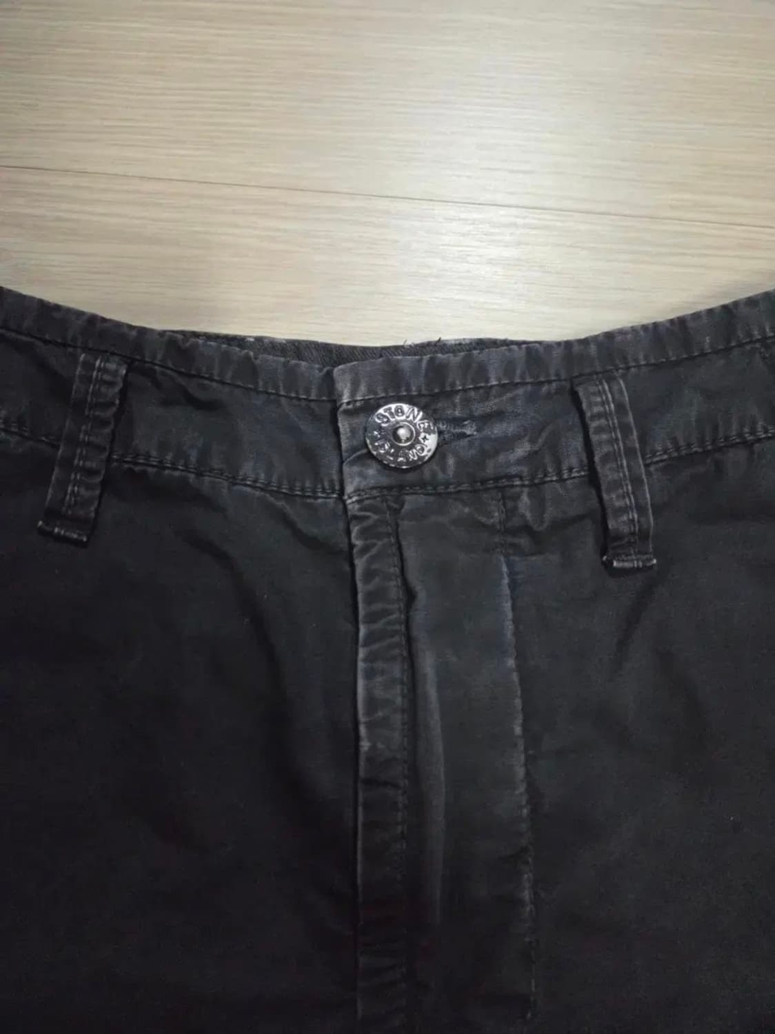 [23SS] 스톤아일랜드 와펜 버뮤다 카고 반바지 블랙 상품이미지6