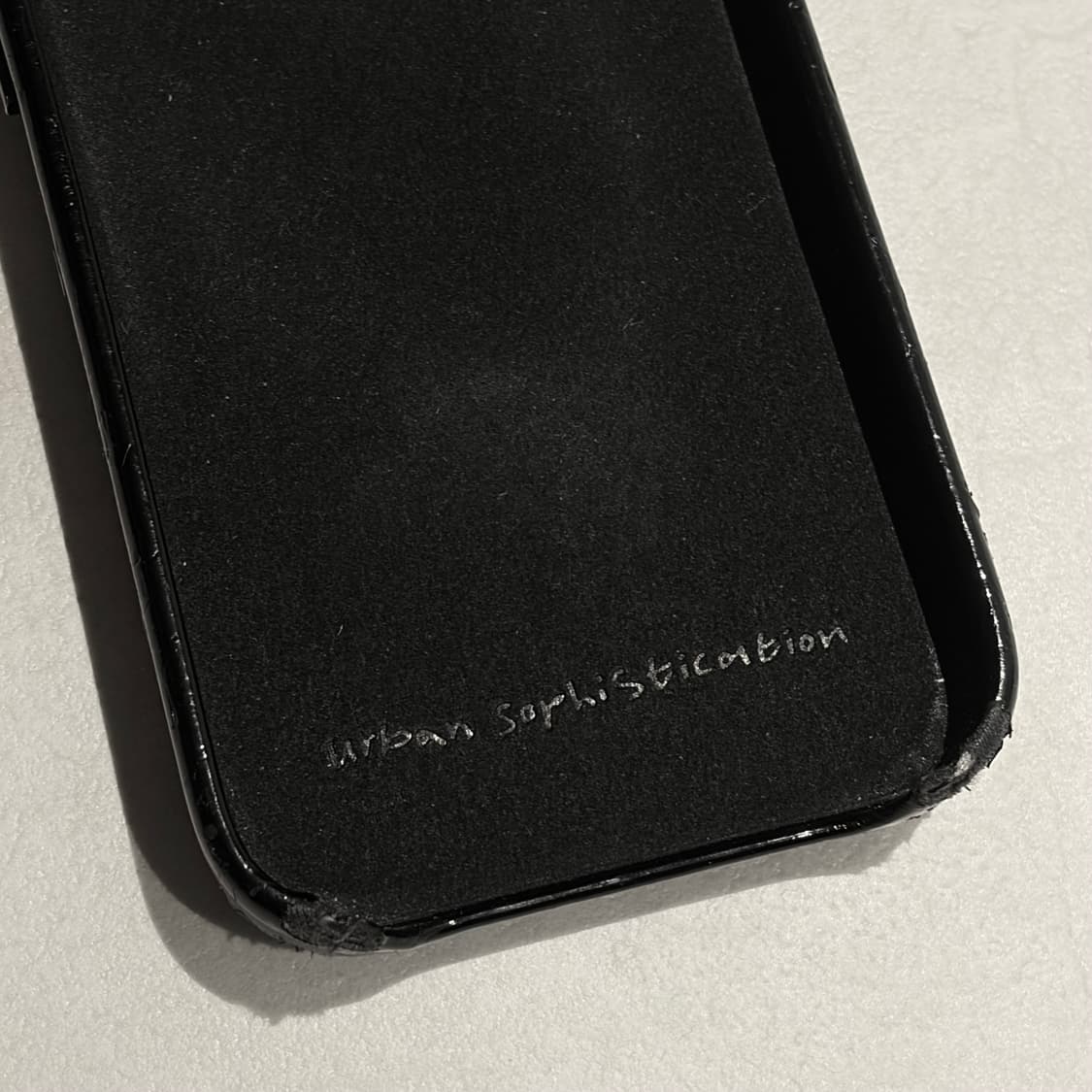 어반소피스티케이션 한정판 데빌 케이스 상품이미지6