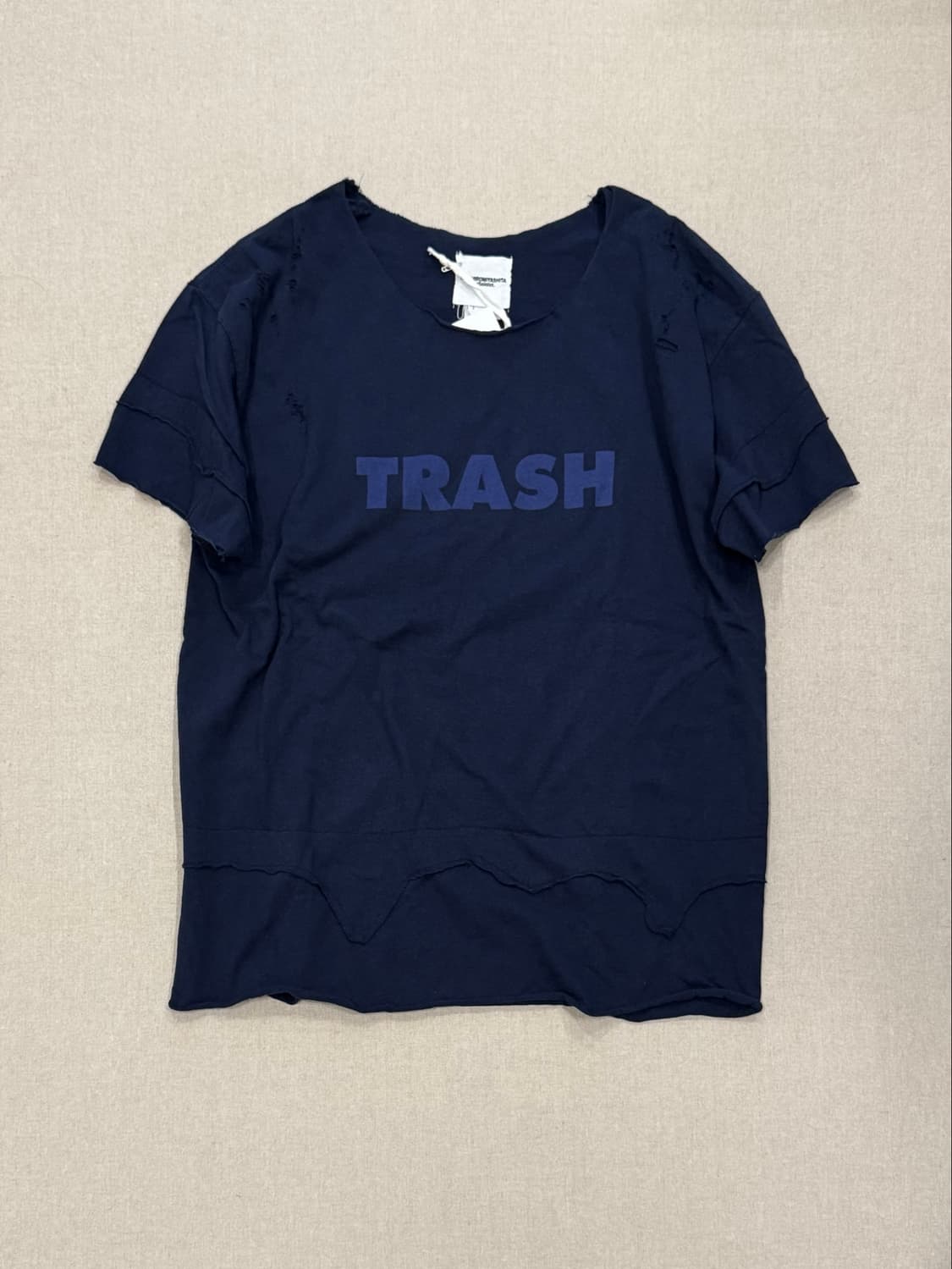 솔로이스트 15ss 디스트레스드 TRASH 티셔츠 상품이미지1
