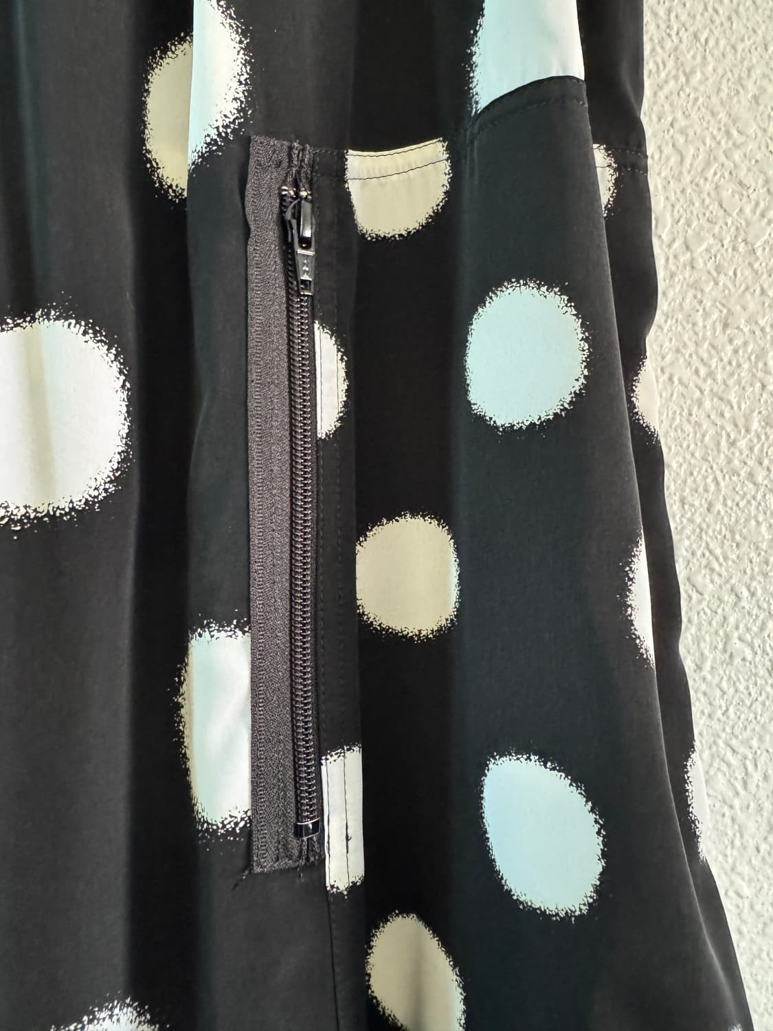 폴카도트 지퍼 팬츠 (유니섹스) 24SS 상품이미지3