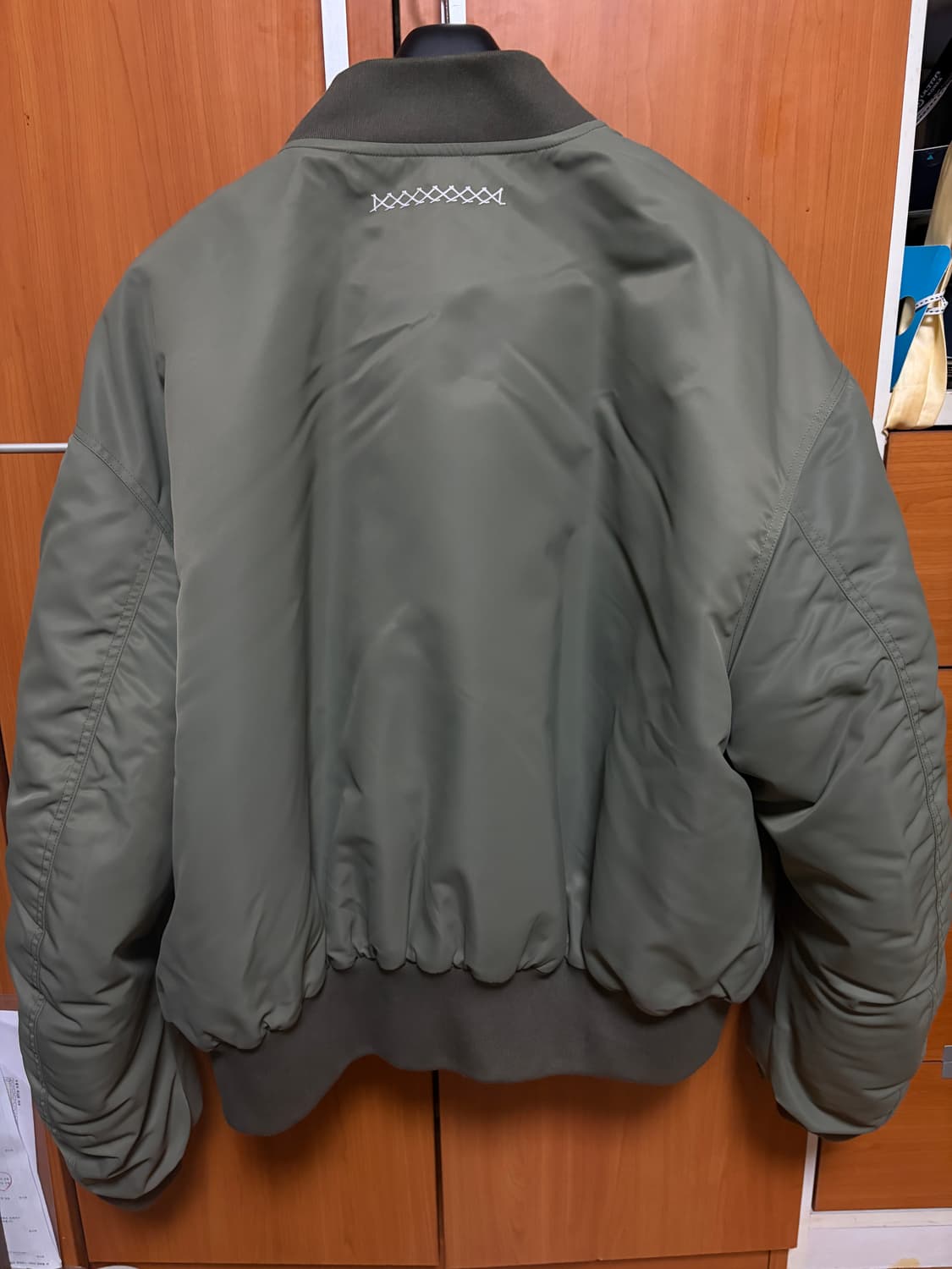 준느 J48 패디드 봄버 카키 라지 상품이미지2