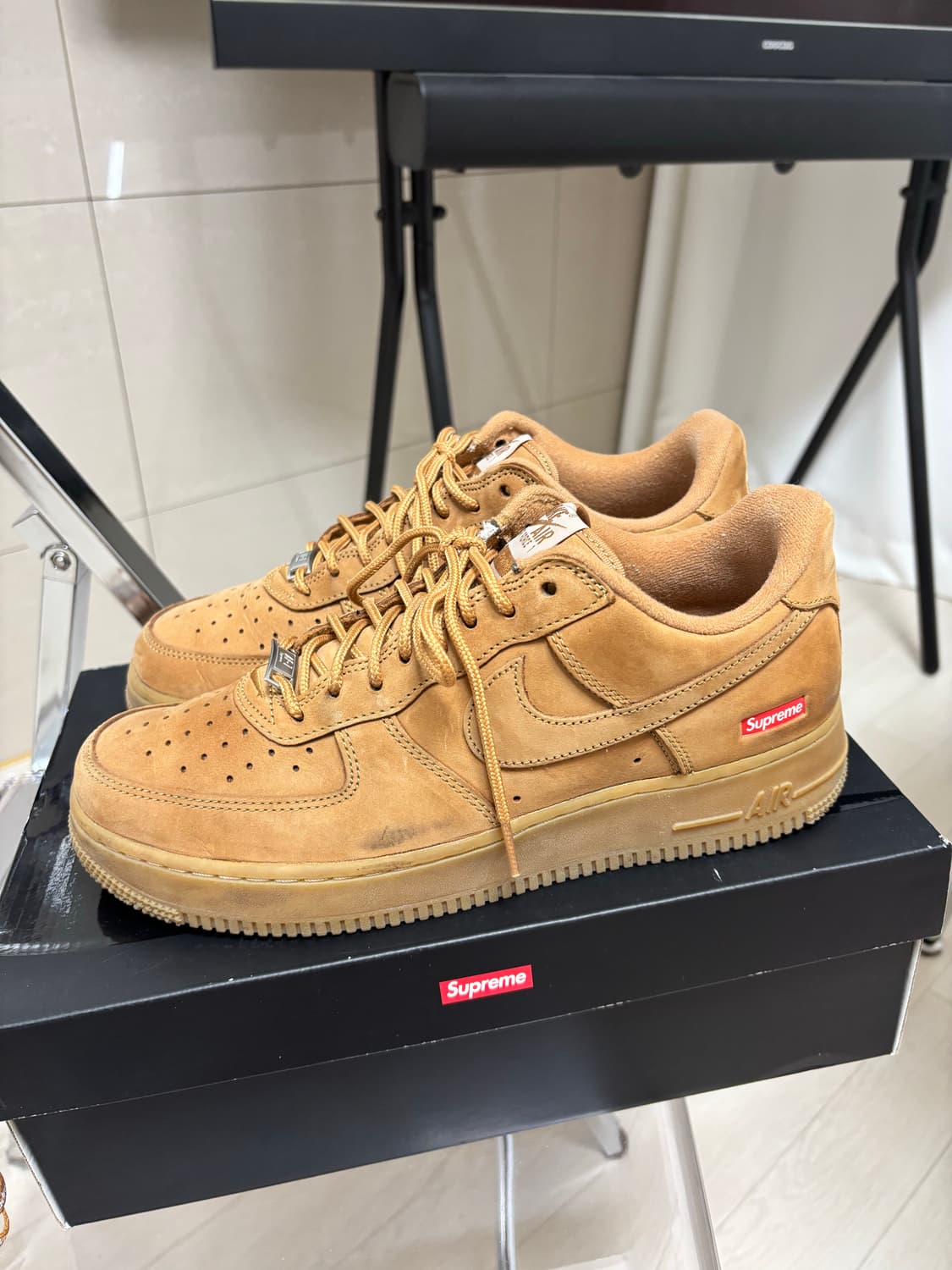 [270] 나이키 x 슈프림 에어포스 1 로우 플랙스 된장포스 상품이미지2