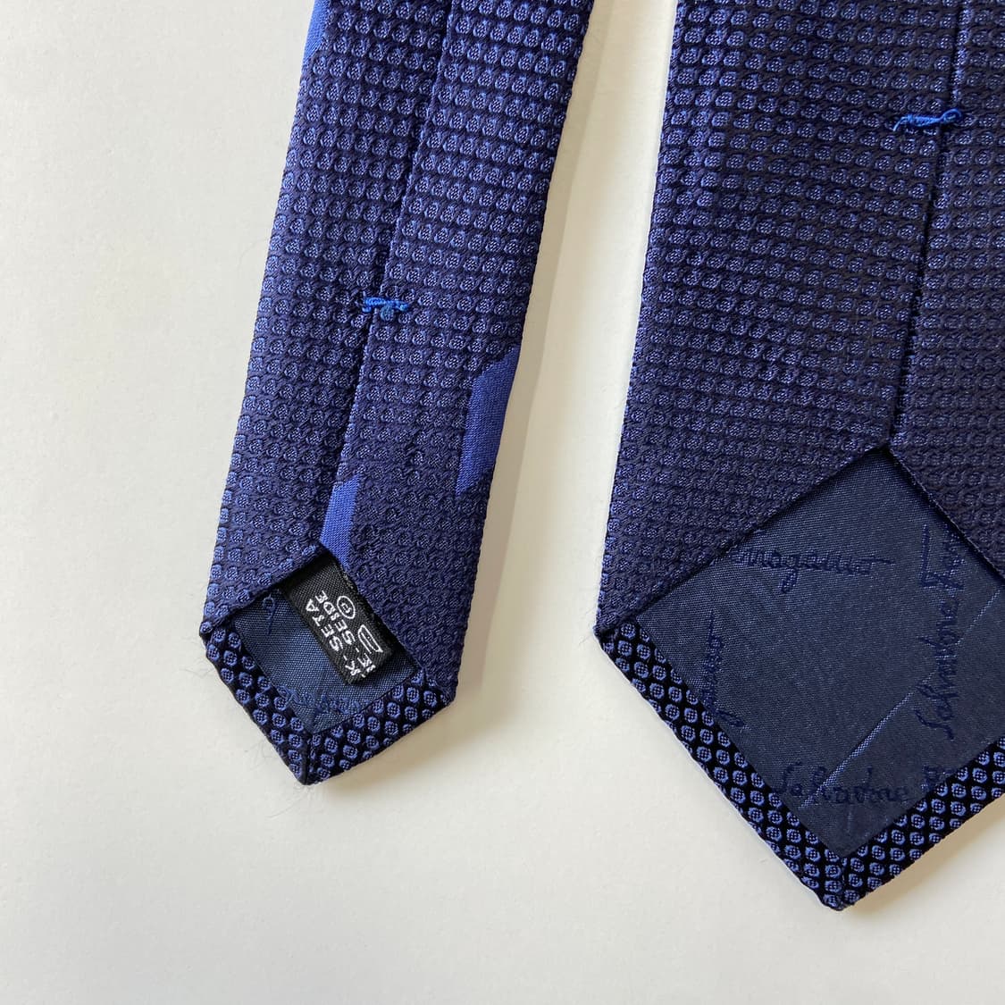 페레가모(Ferragamo) 명품 정품 넥타이 8.2cm 상품이미지6